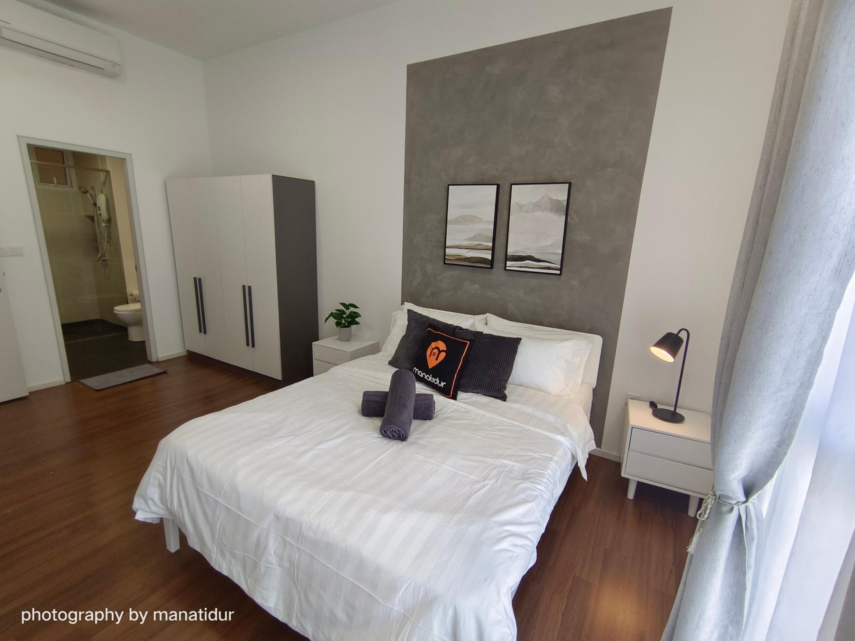 UNA Serviced Apartment by manatidur
