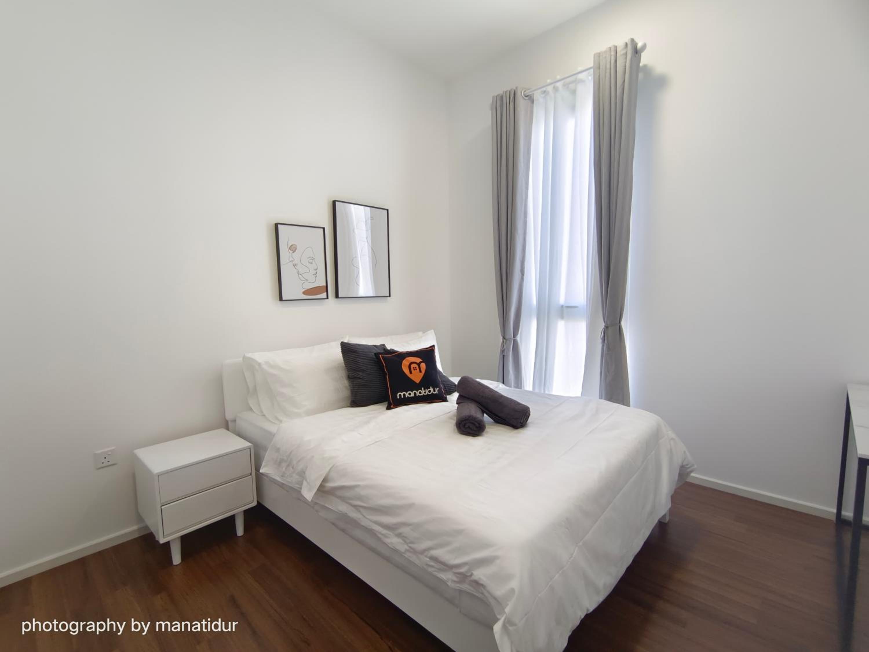 UNA Serviced Apartment by manatidur