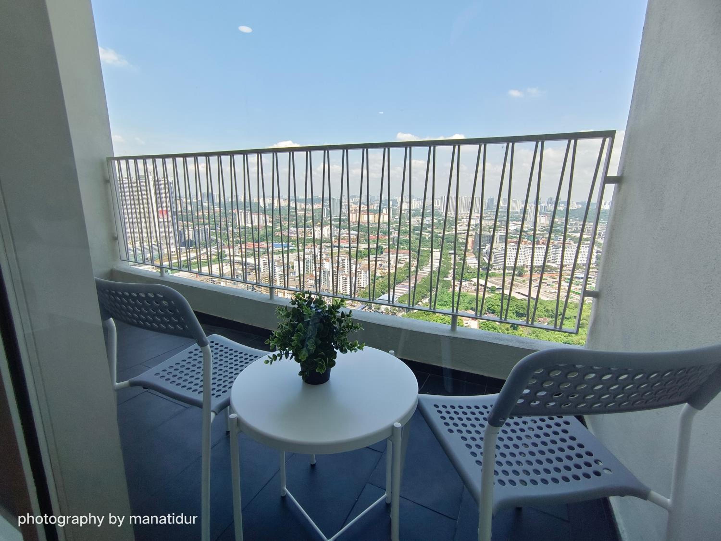 UNA Serviced Apartment by manatidur