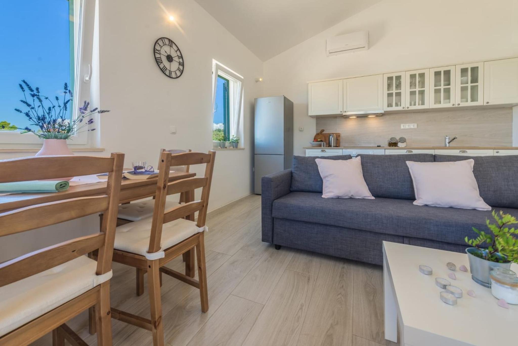 SEA VIEW-STONE HOUSE APARTMENT