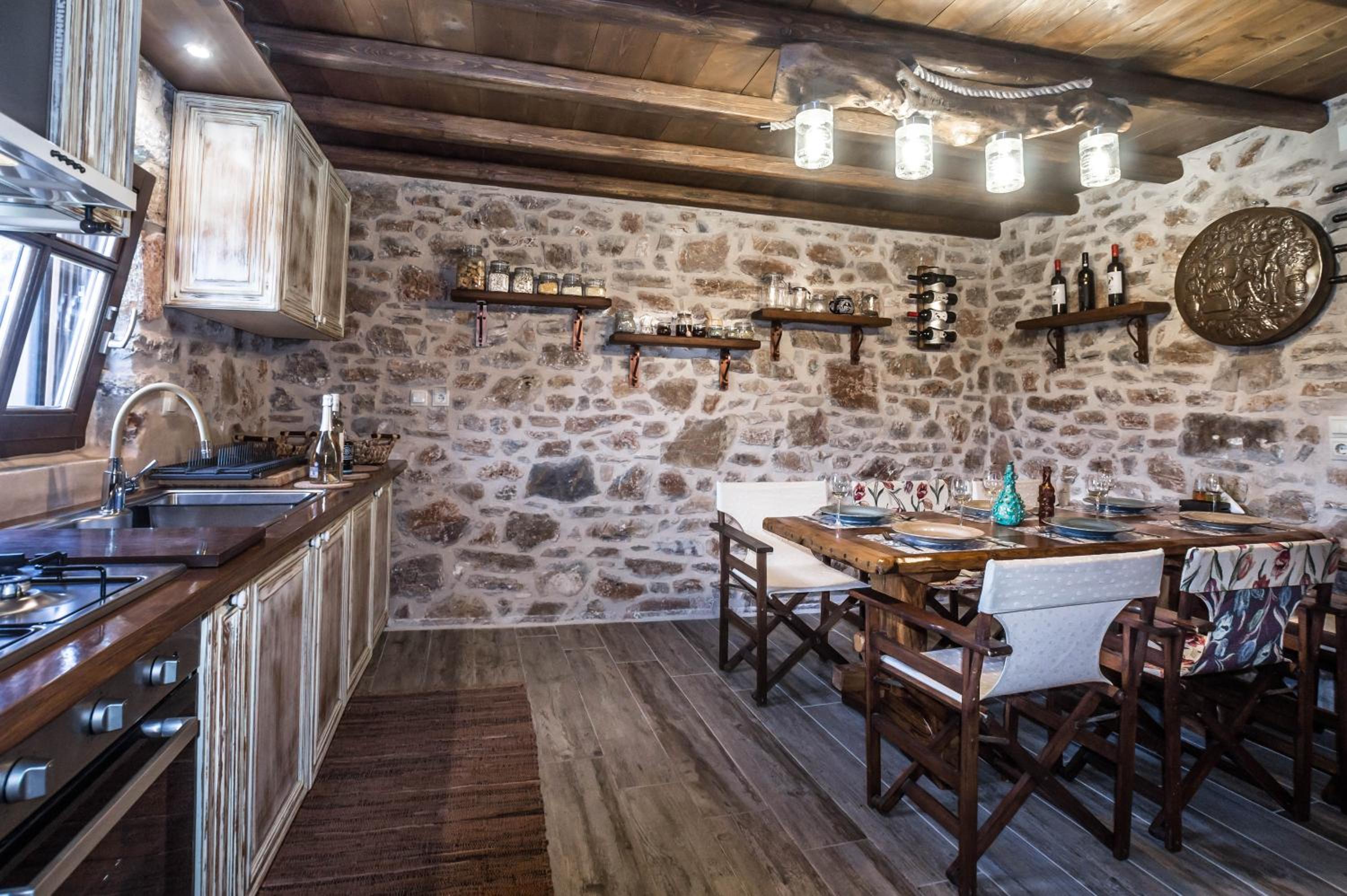 Karyoupolis Lounge Cave House