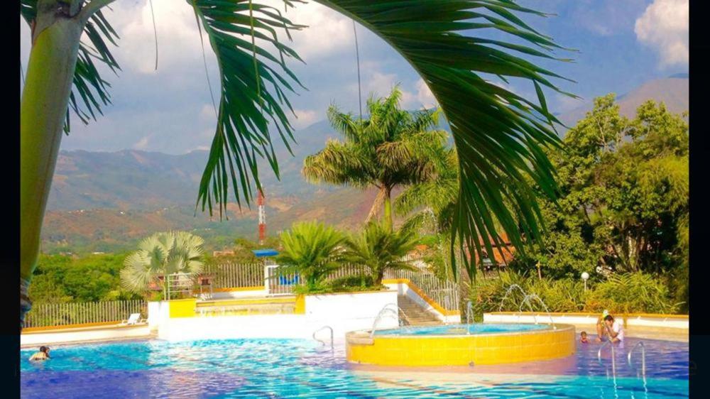 CASA VACACIONAL CON PISCINAS EN SAN JERONIMO - CIUDADELA PREMIUm