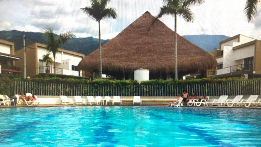 CASA VACACIONAL CON PISCINAS EN SAN JERONIMO - CIUDADELA PREMIUm