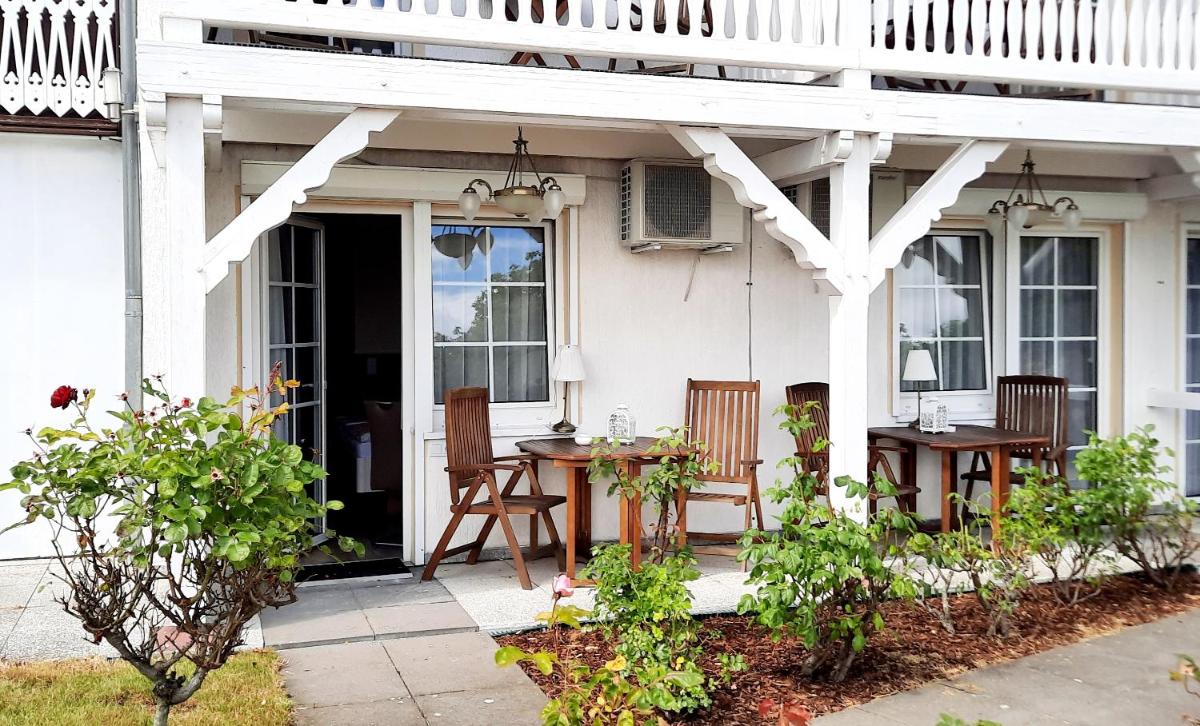 outdoor BBQ area