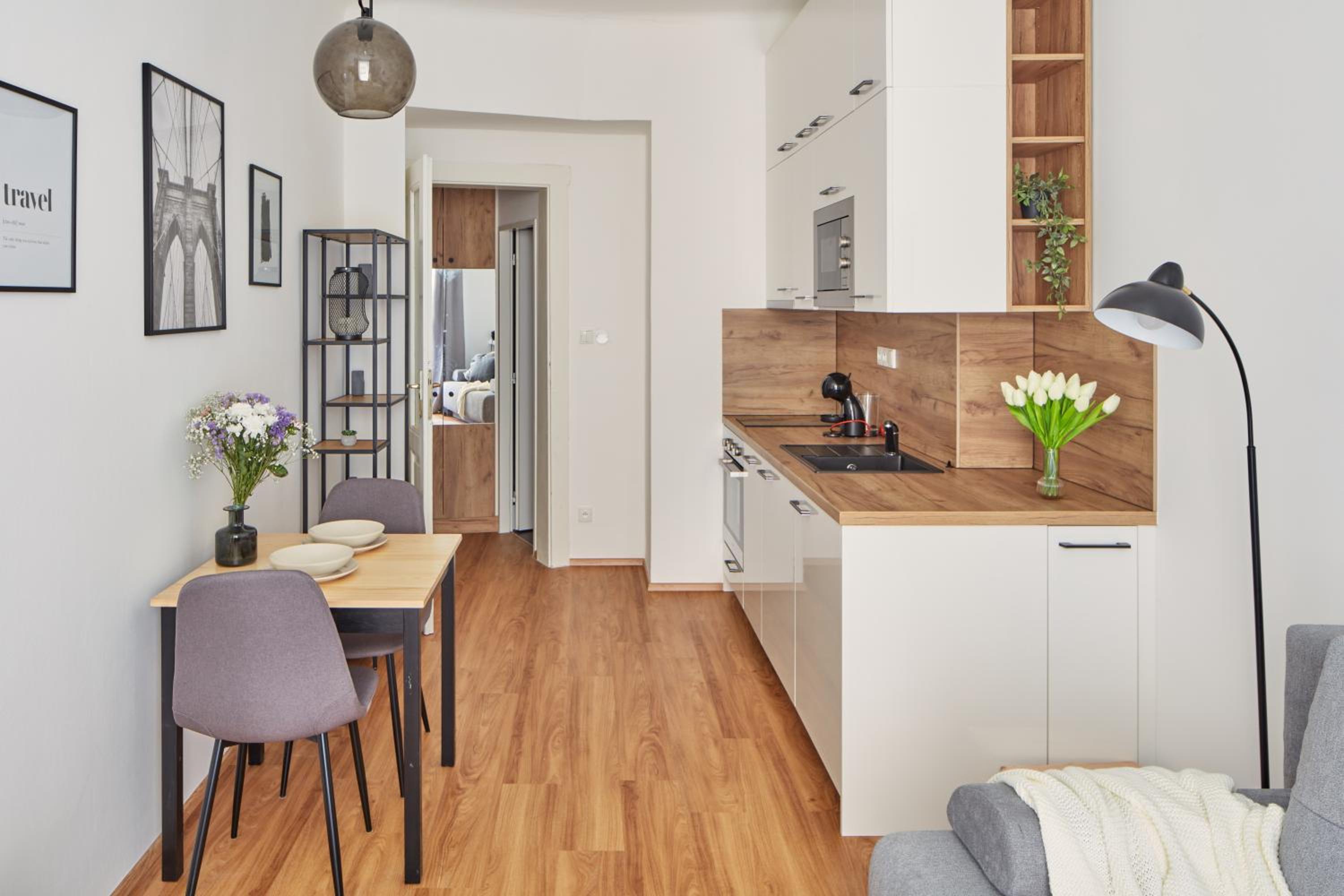 Prague Days - Modern Apartments w Easy City Access