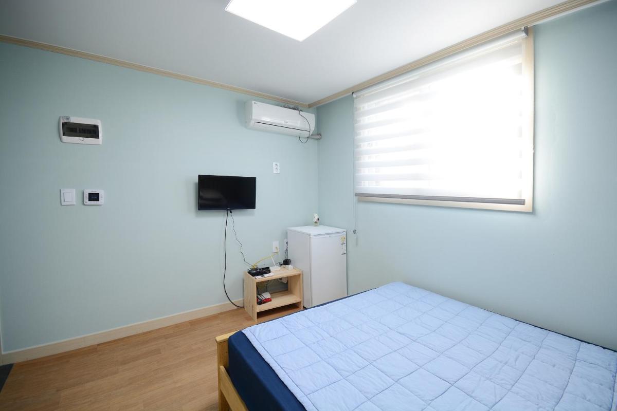 Twin Rabbit Guesthouse