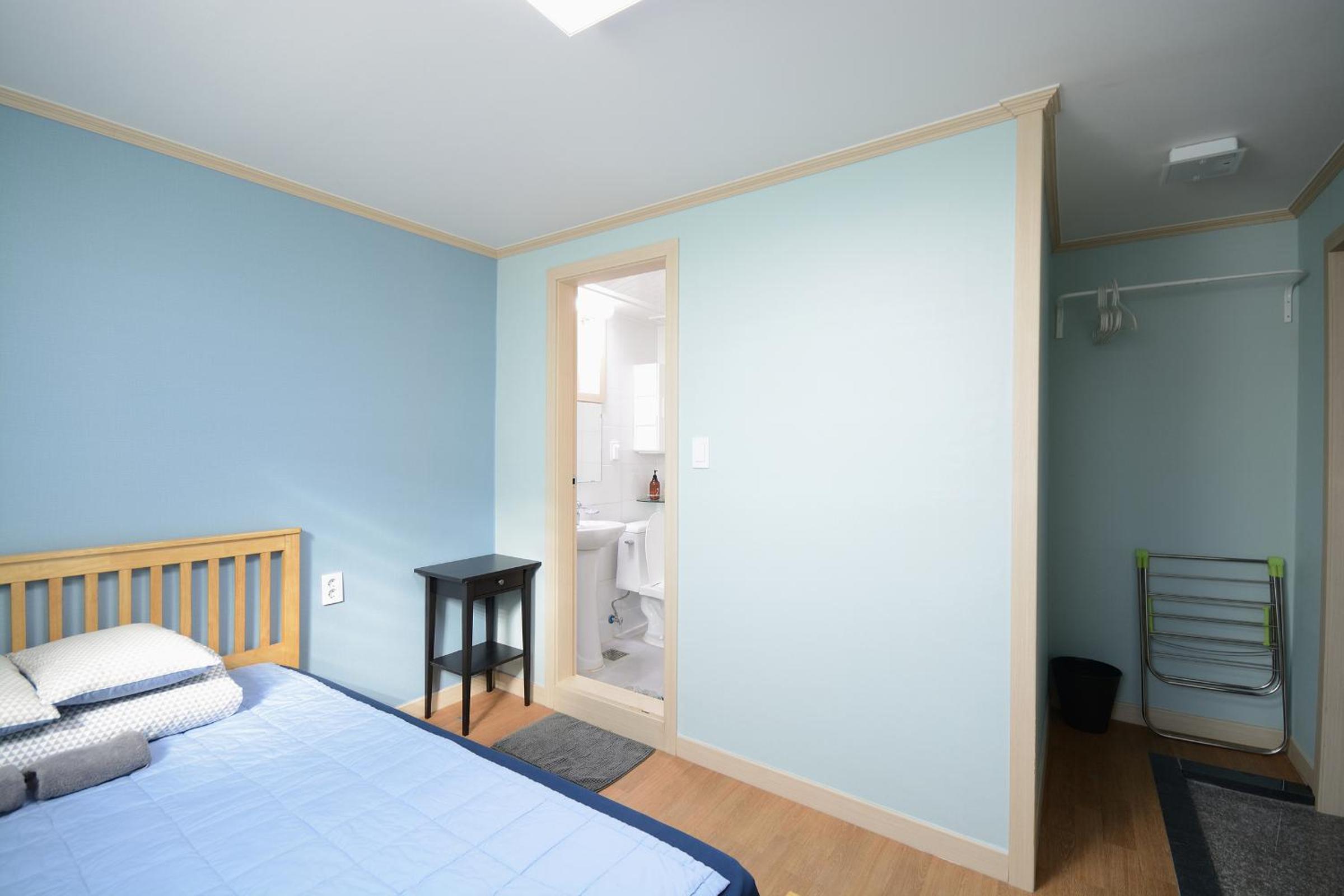 Twin Rabbit Guesthouse
