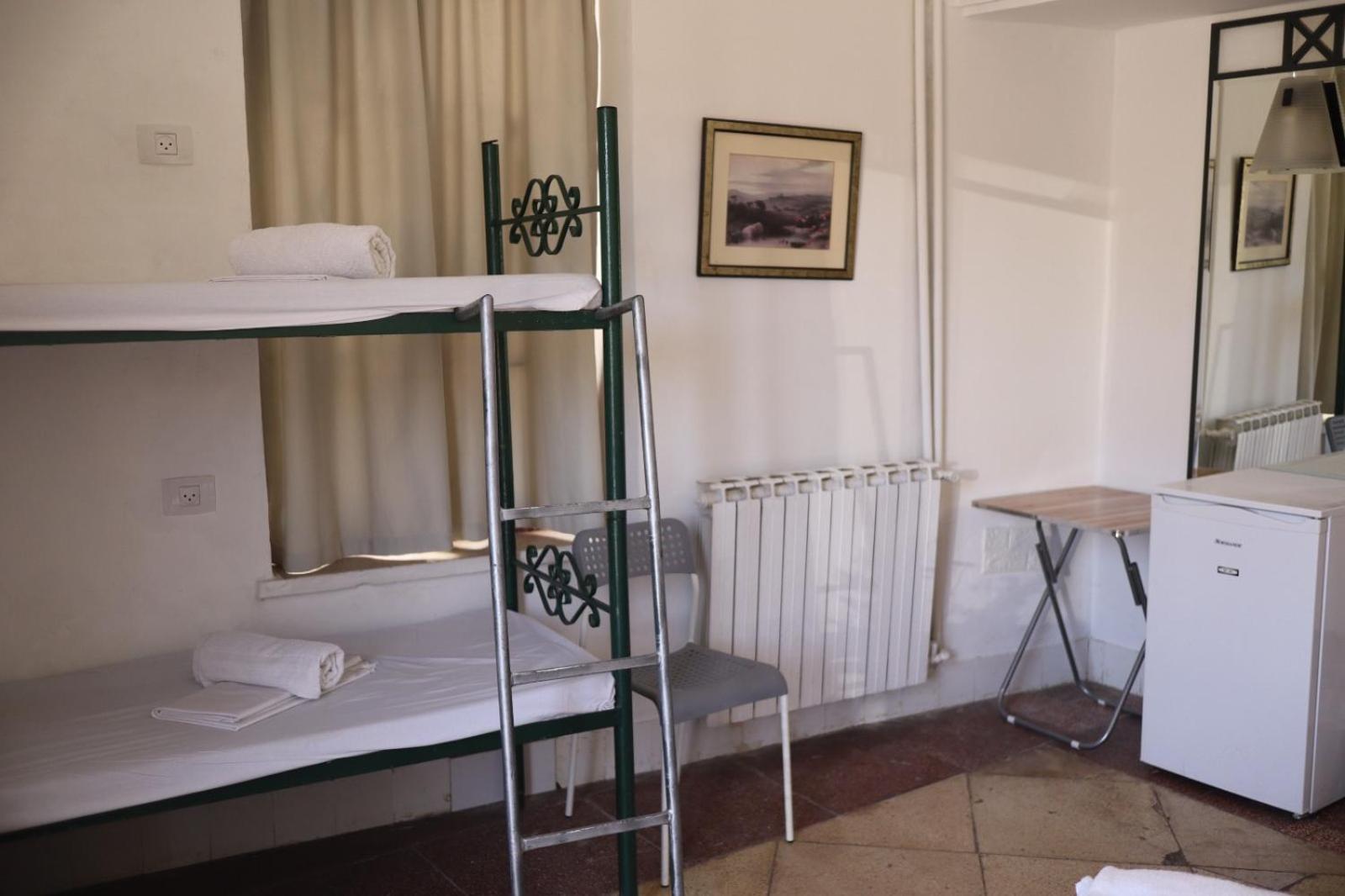 Ron Hotel