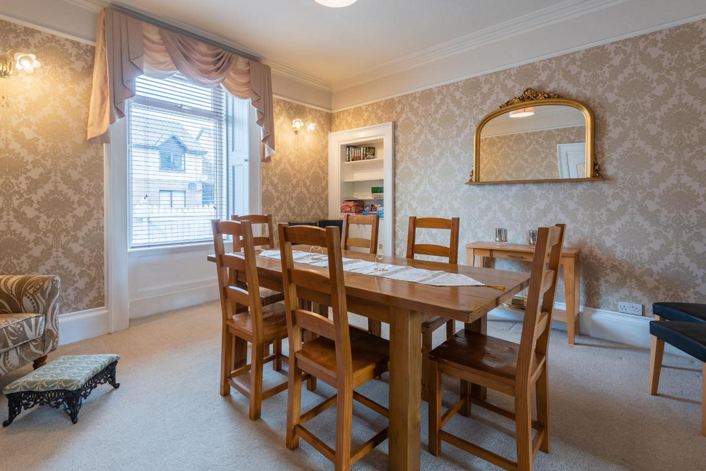 Scotston Villa - 5 bedroom house with hot tub view 5