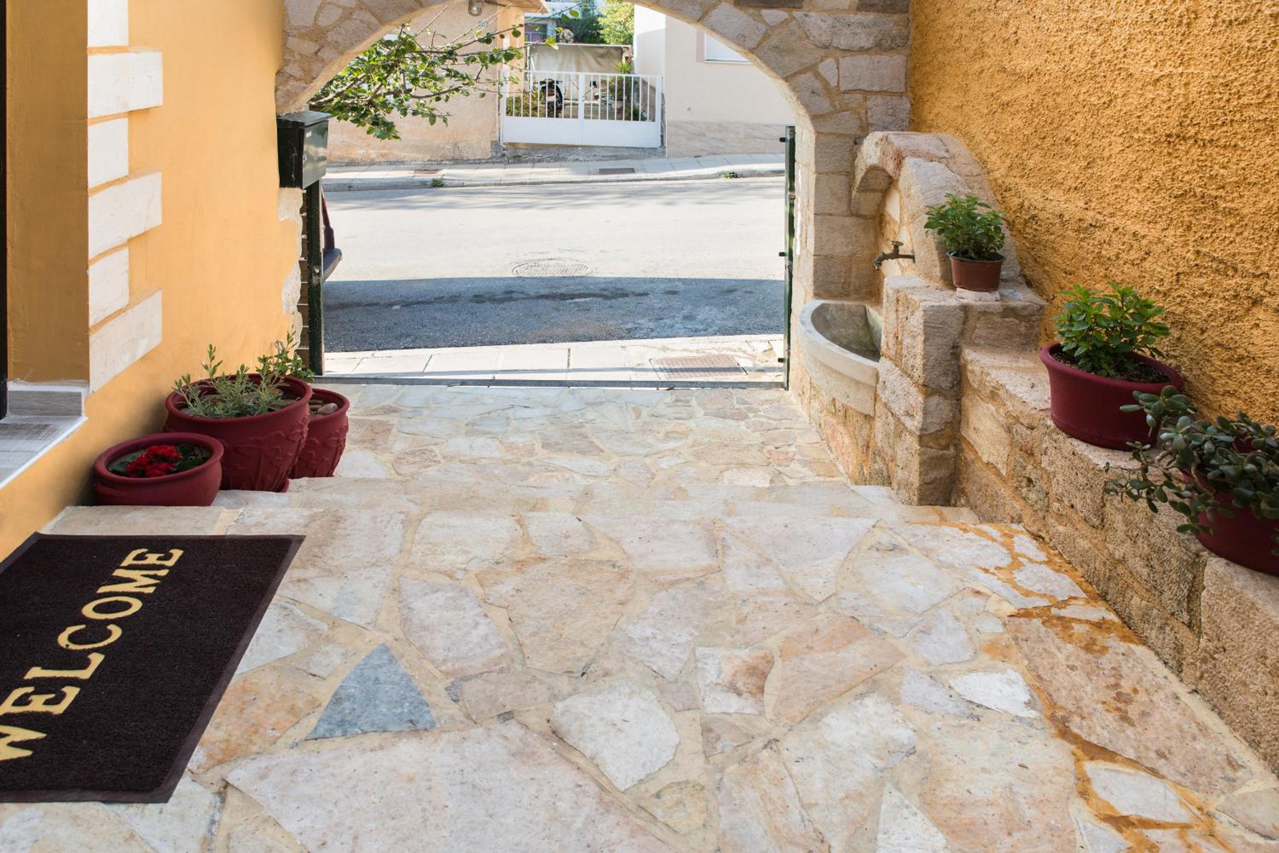 Dominic Chania 3 Room Apartment view 3