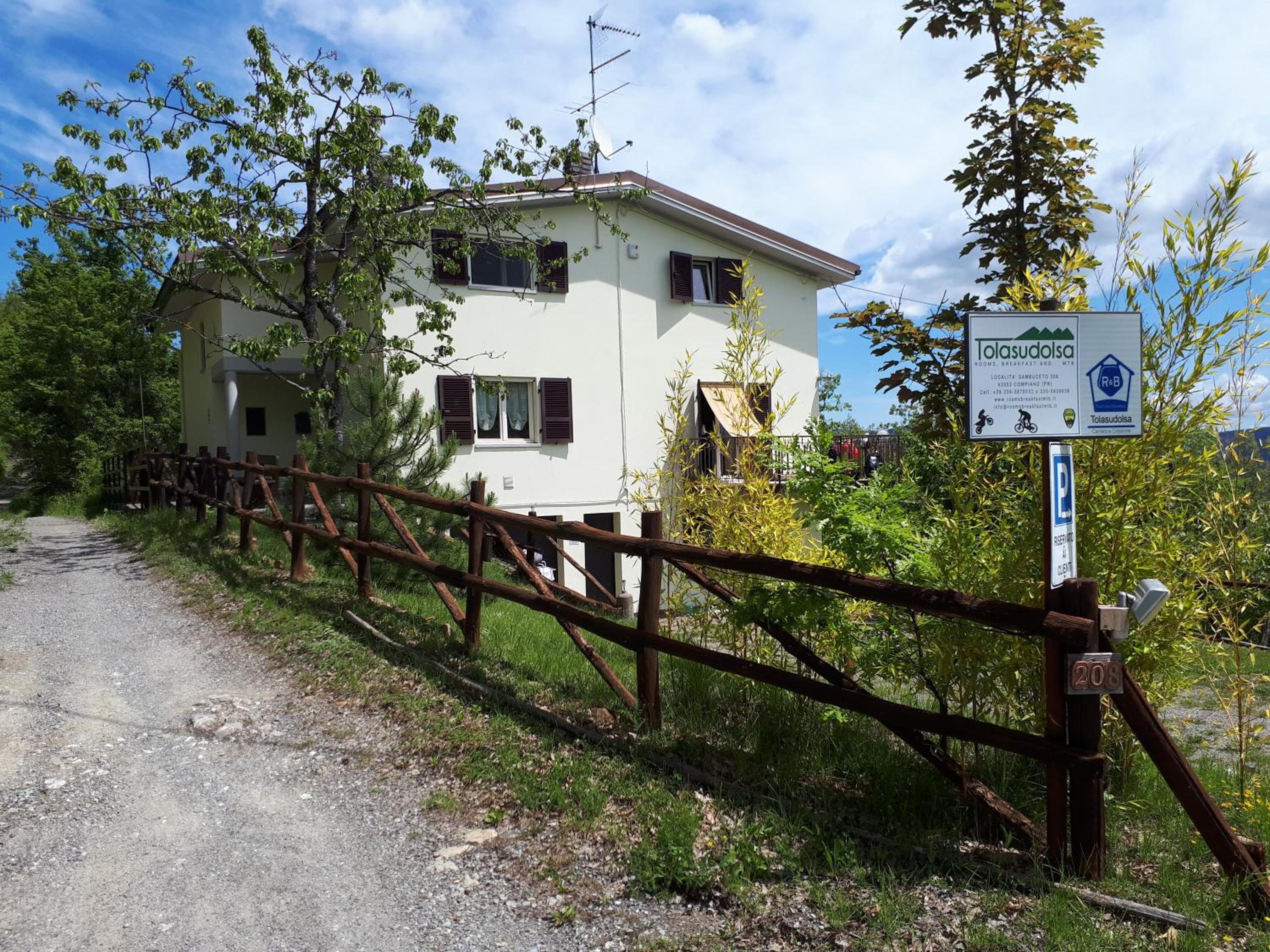 Tolasudolsa Rooms, Breakfast & Mountain Bike view 2