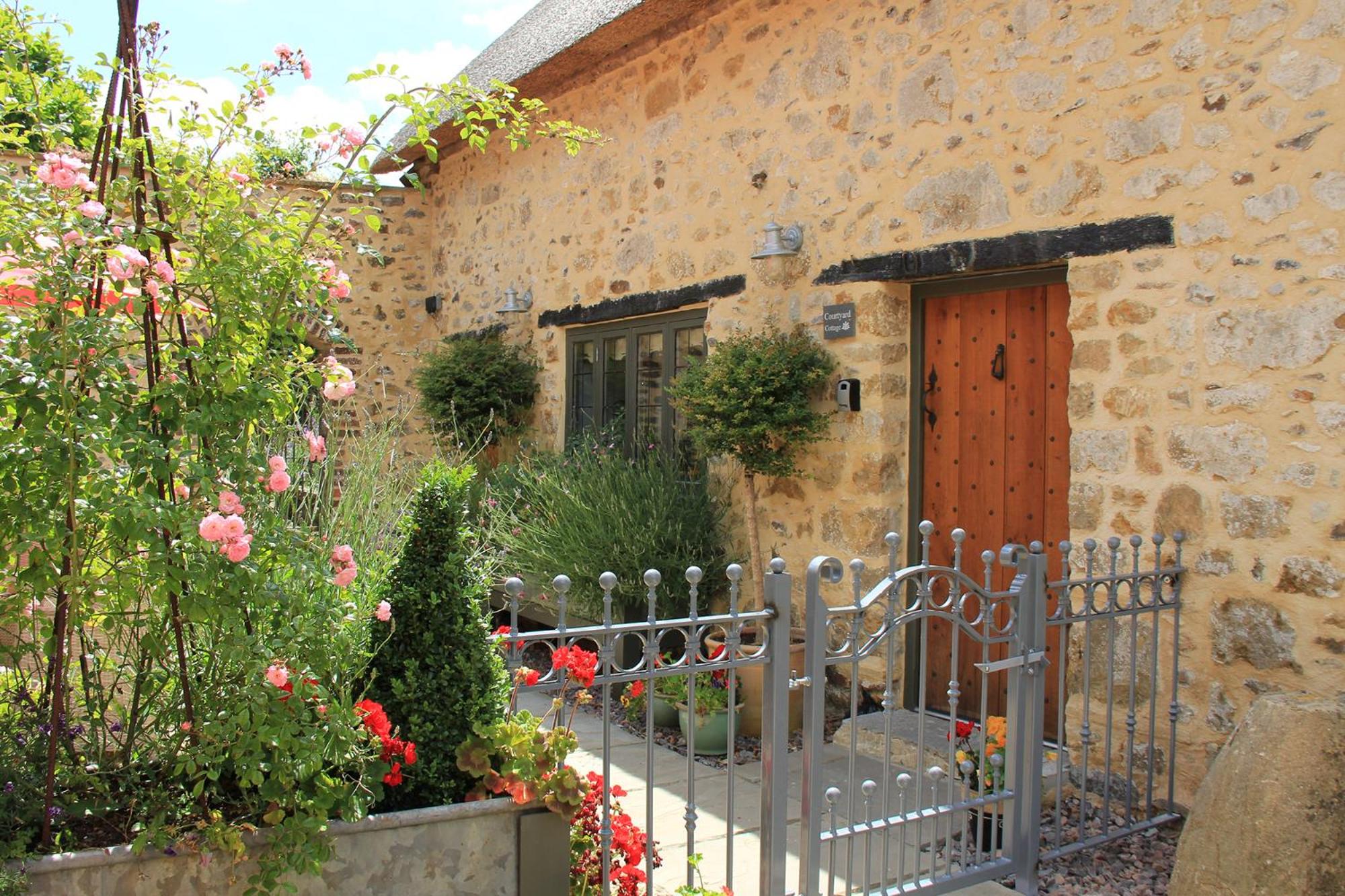 Ilminster Vacations - Courtyard Cottage at Stepps House - Property Image 1