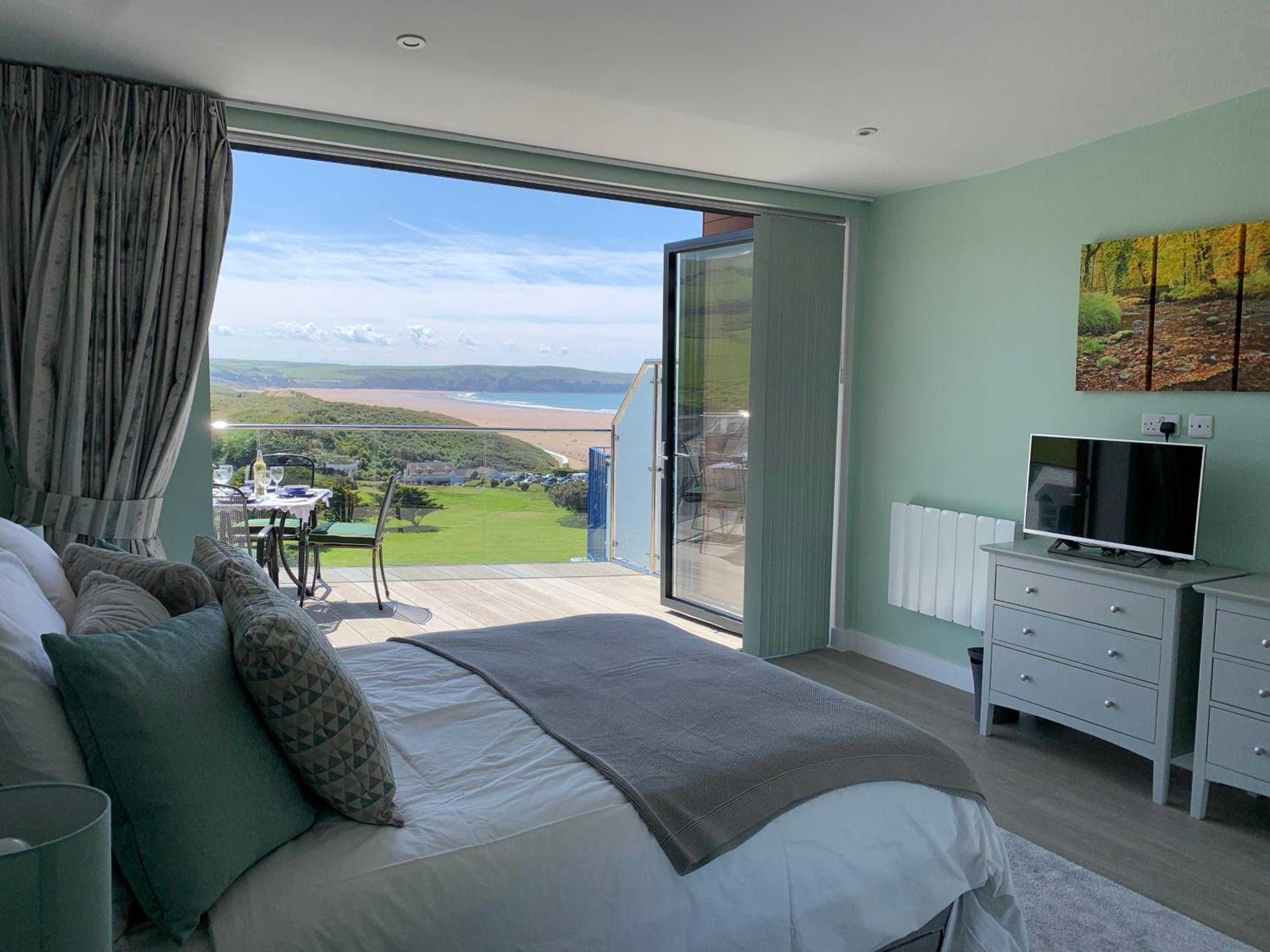 3 Woolacombe West - Luxury Apartment at Byron Woolacombe, only 4 minute walk to Woolacombe Beach! view 5