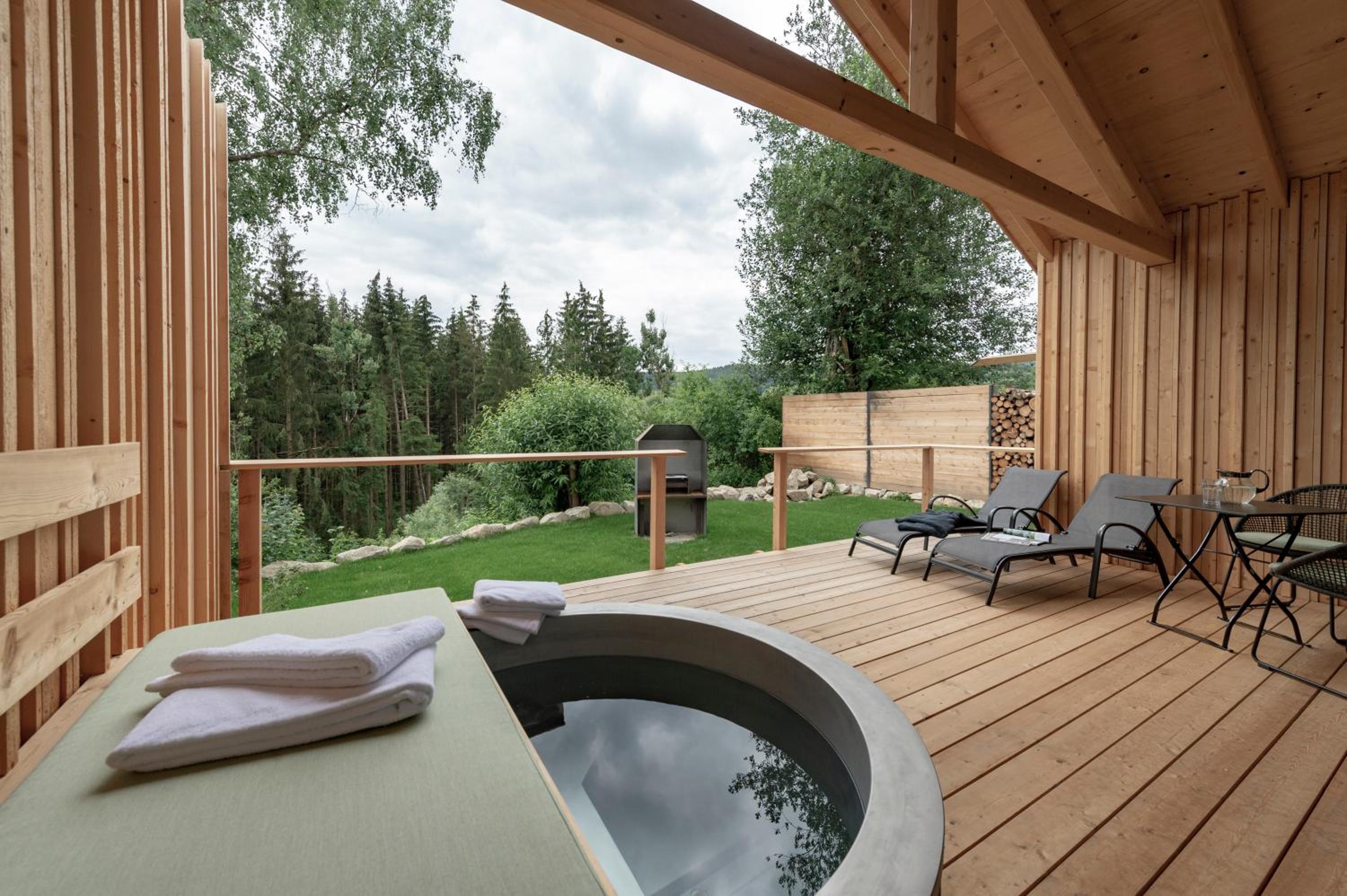 Forstgut - Premium Waldchalets und Lodge Suiten