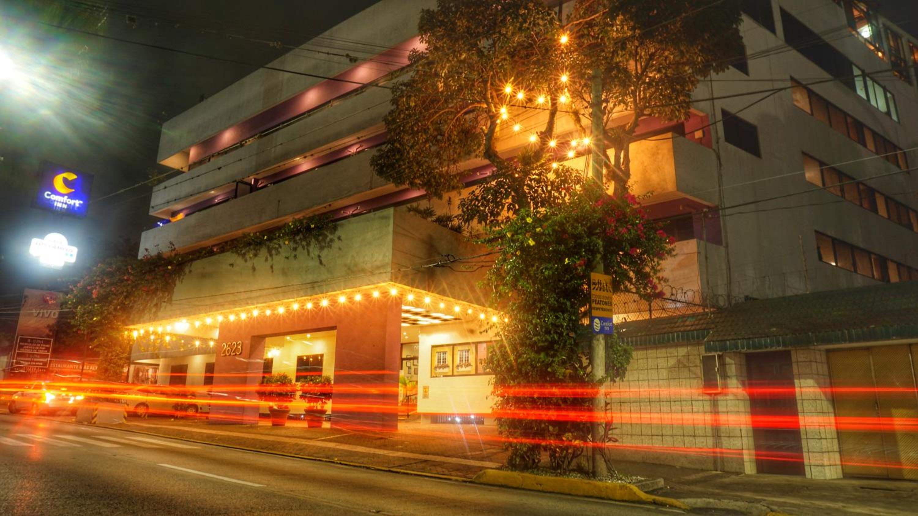 Hotel Comfort Inn Cordoba - Image 1