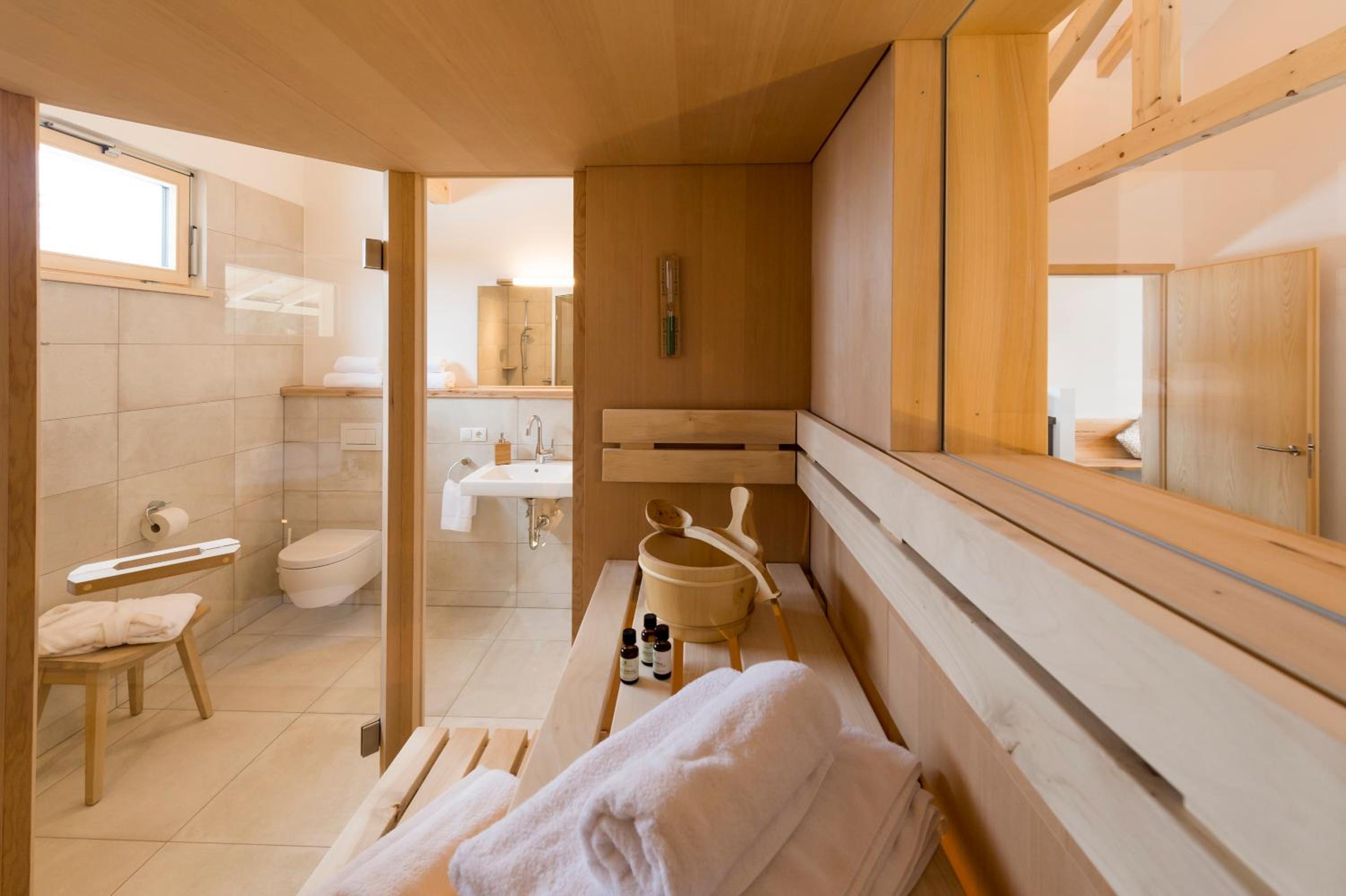 Forstgut - Premium Waldchalets und Lodge Suiten
