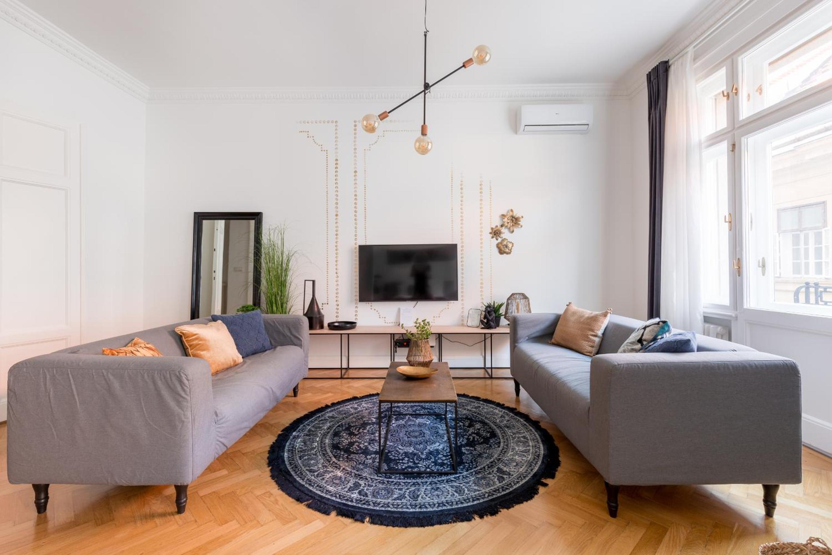 Style & Harmony in The Absolute Center of Budapest