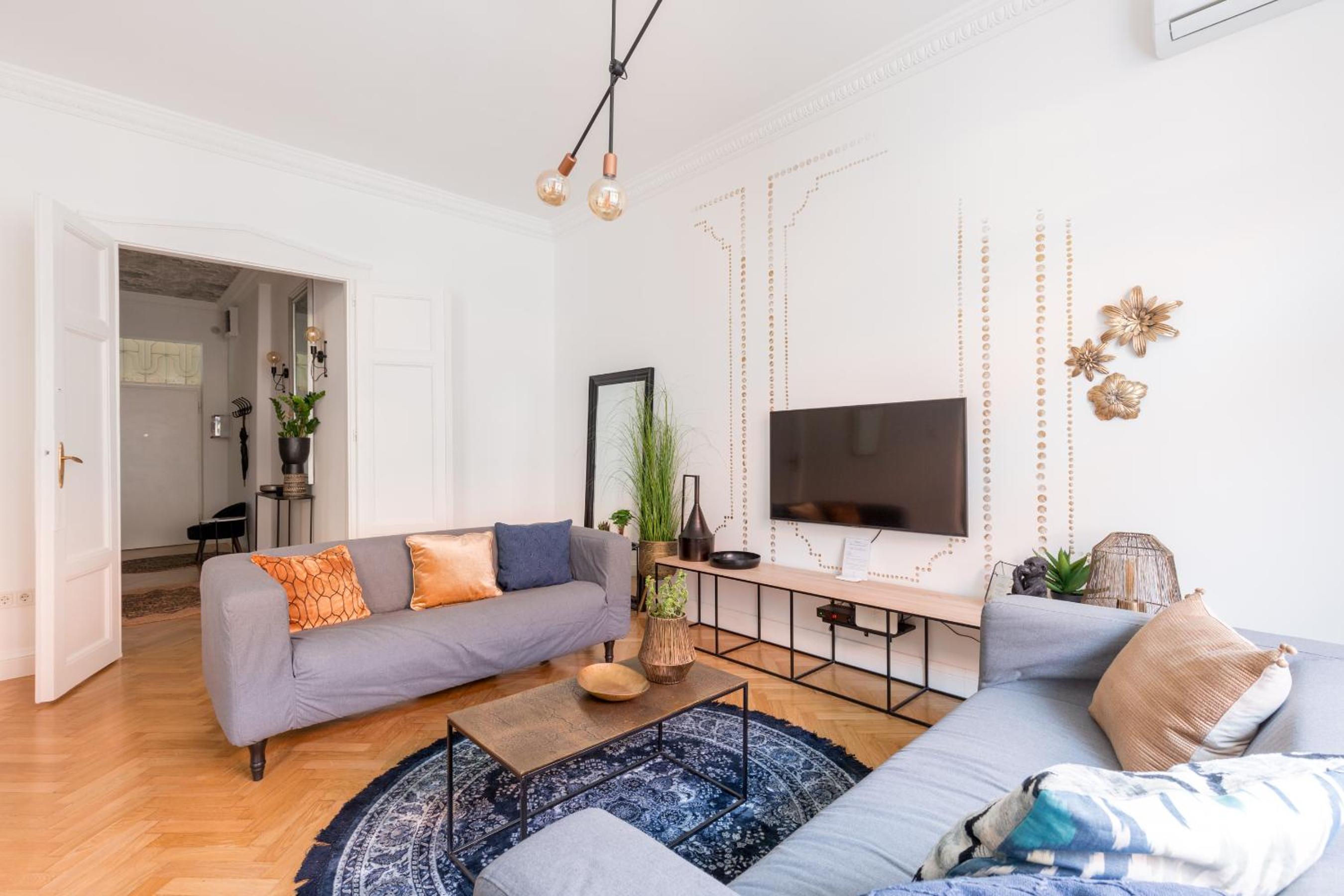 Style & Harmony in The Absolute Center of Budapest