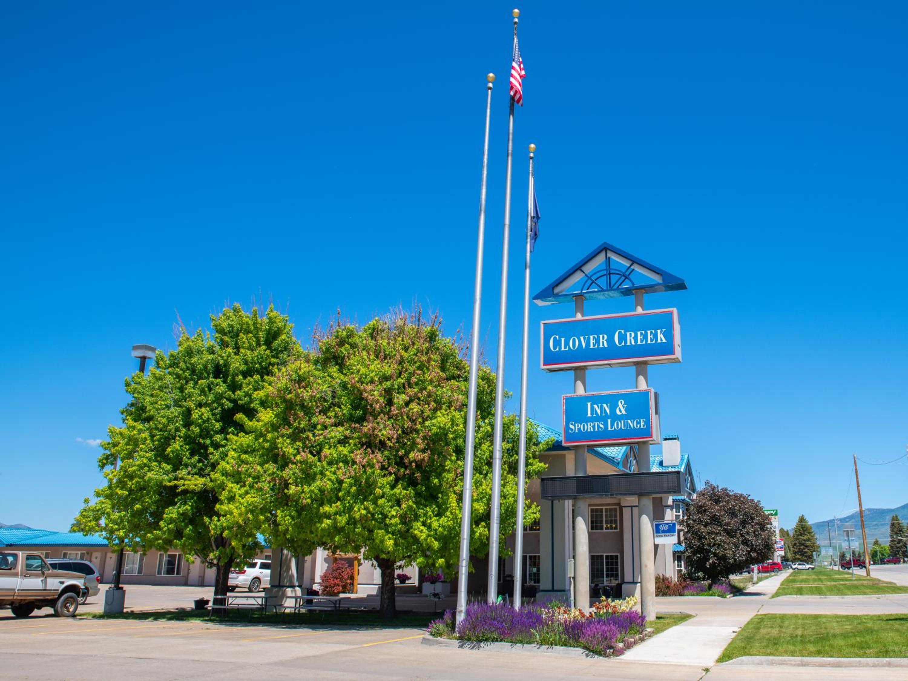 Clover Creek Inn view 5