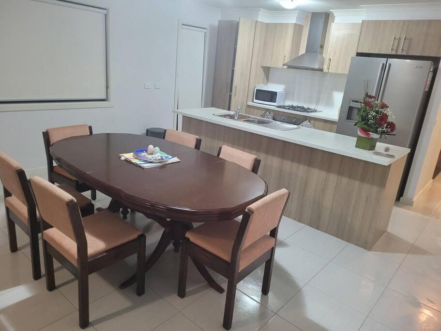 CHEERFUL 4 BEDROOMs PLACE NEAR THE BAYVIEW AND BEACH