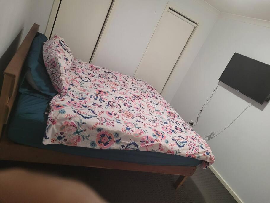 CHEERFUL 4 BEDROOMs PLACE NEAR THE BAYVIEW AND BEACH