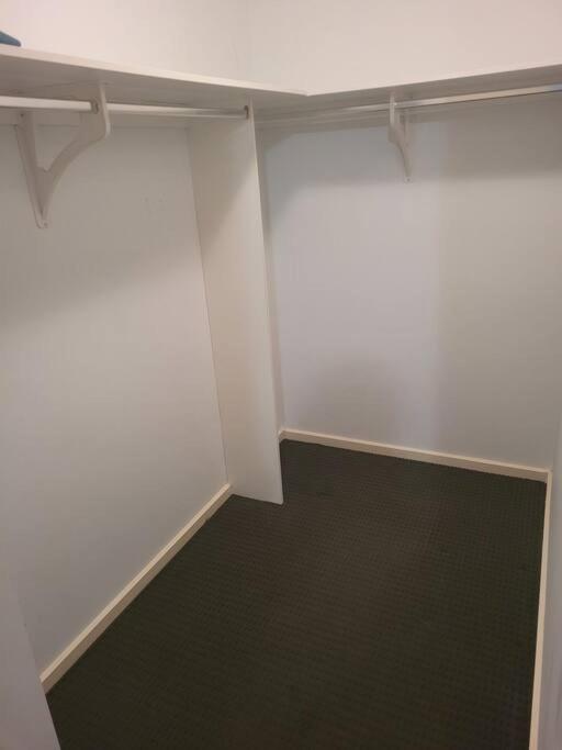 CHEERFUL 4 BEDROOMs PLACE NEAR THE BAYVIEW AND BEACH