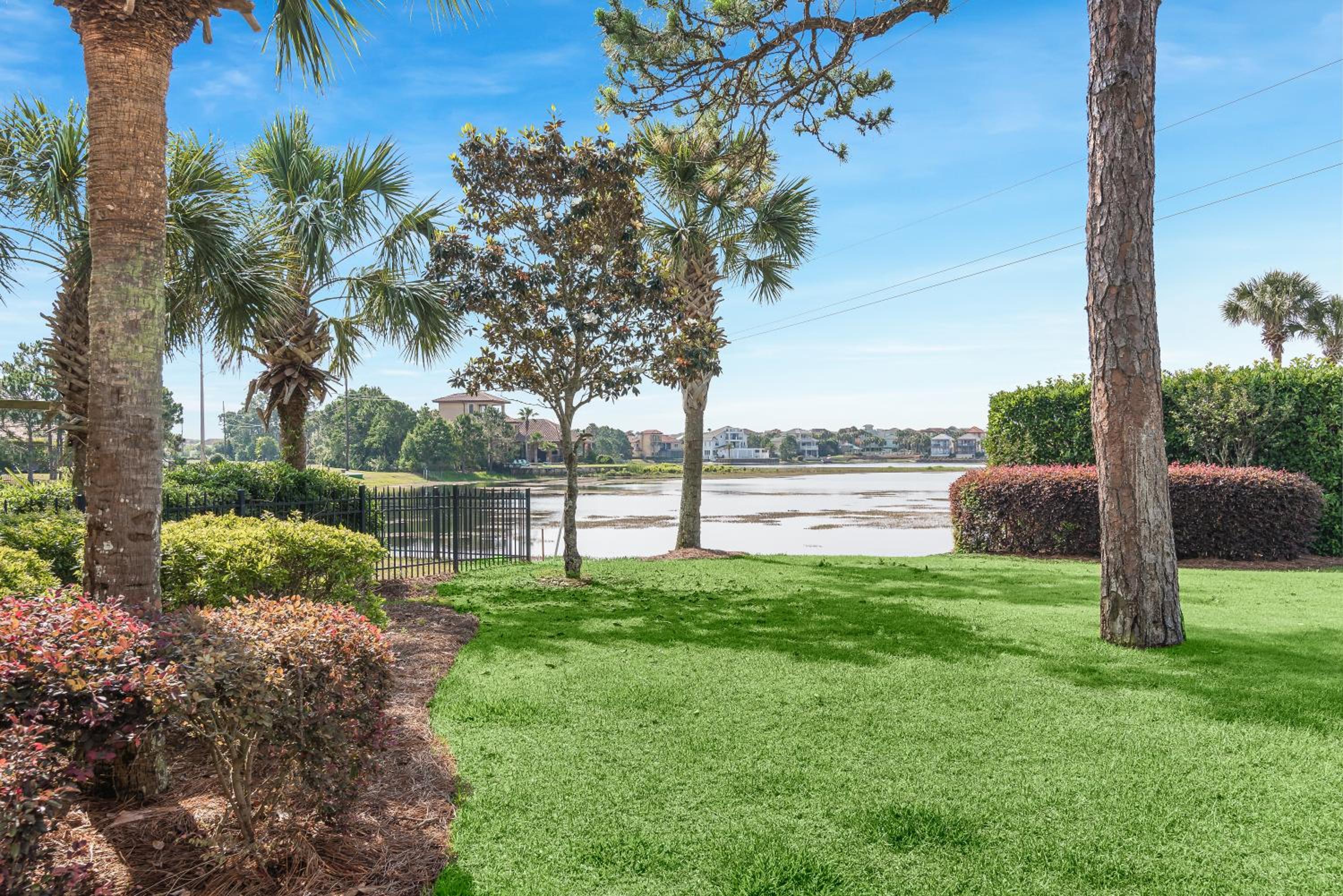 DoctorsOrdersDestin 1 Luxury Estate,2 Golf Carts, Tennis Pool Bikes Destiny East view 4