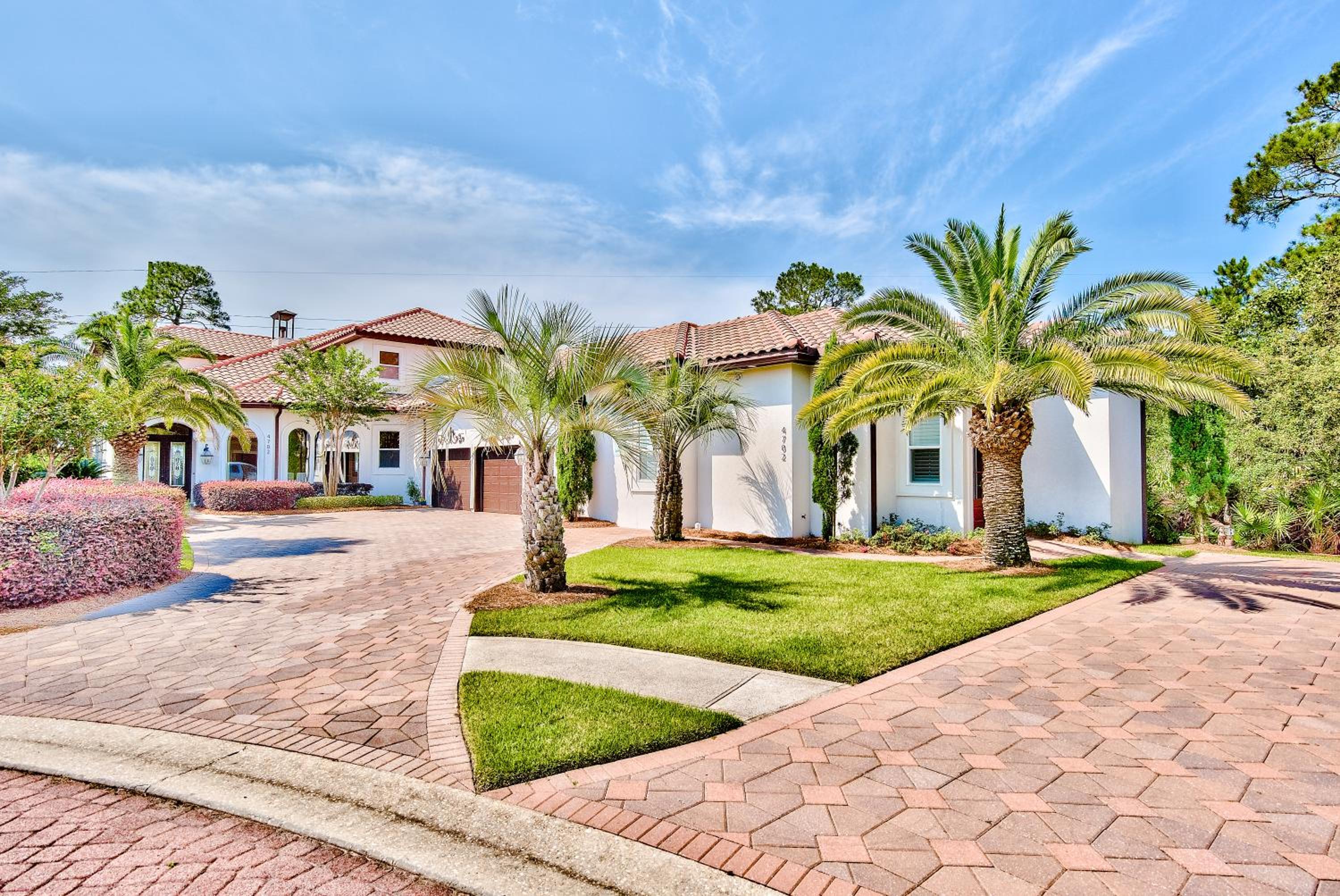 DoctorsOrdersDestin 1 Luxury Estate,2 Golf Carts, Tennis Pool Bikes Destiny East view 2