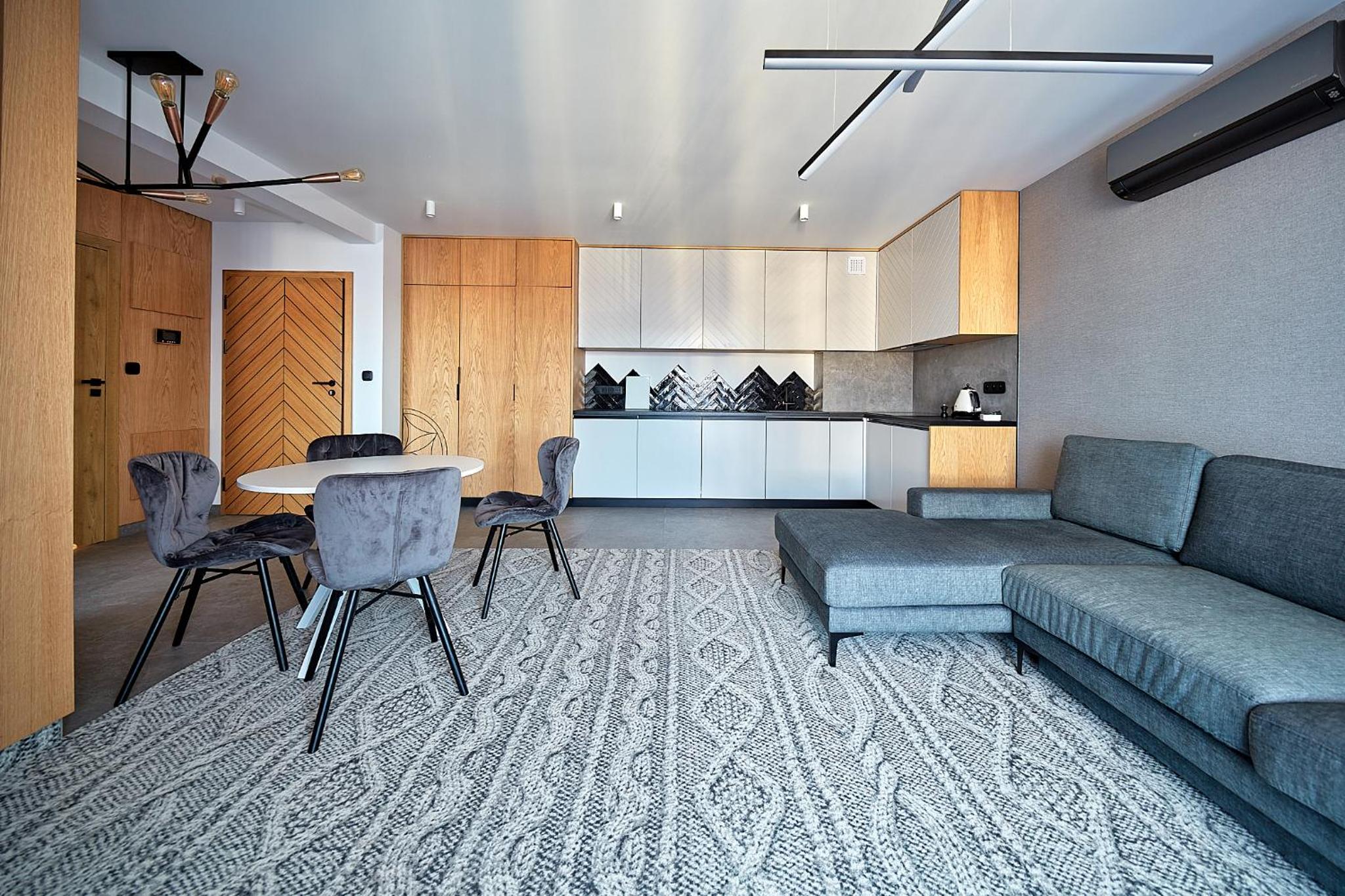 Tatra Square Apartments