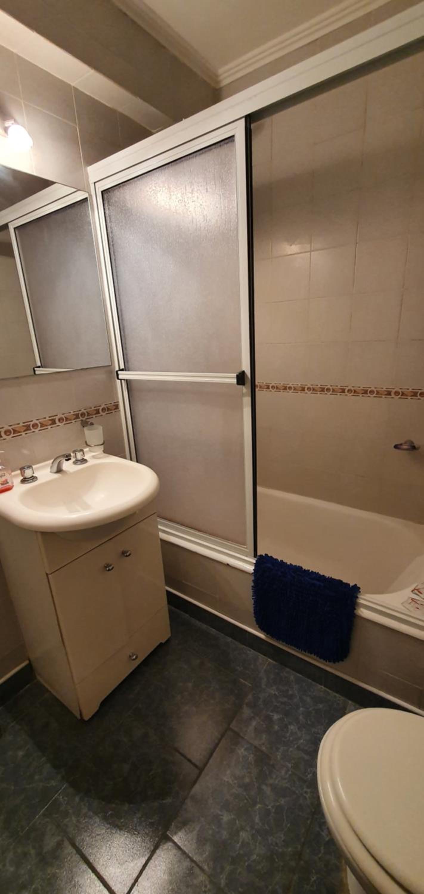Depto de 2 ambientes zona Guemes