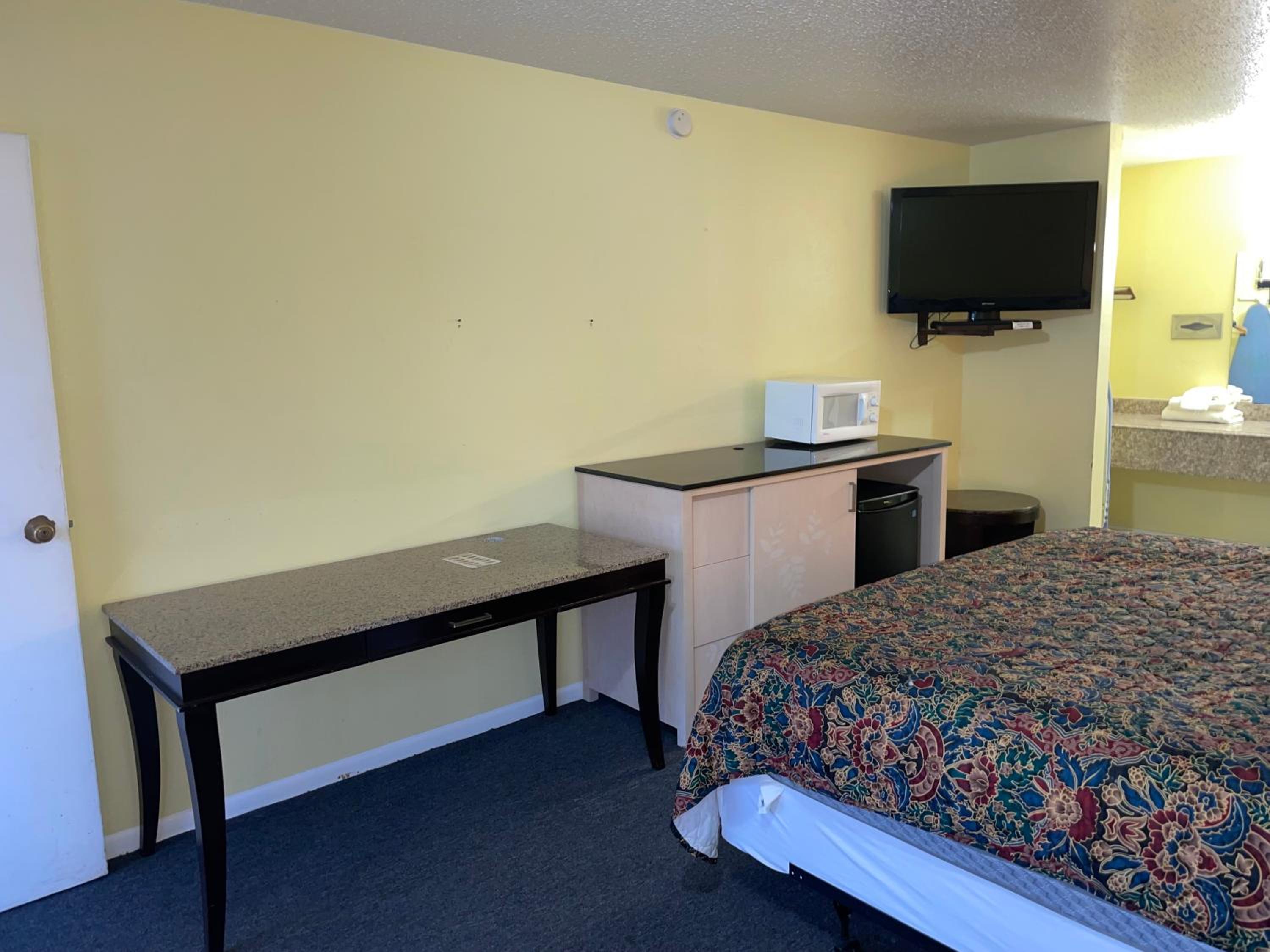 Executive Inn view 3