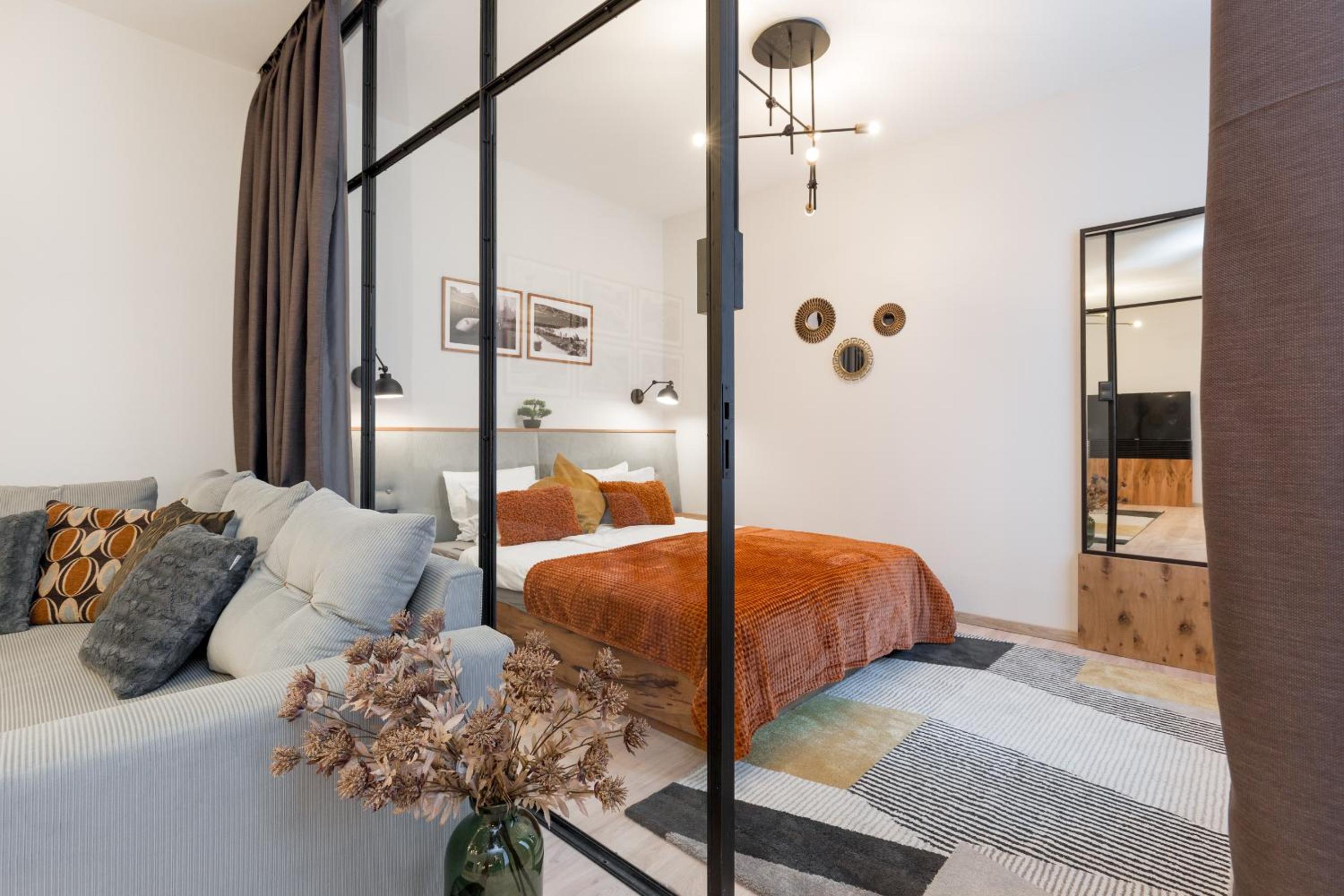 Luxury Presidential Suite in The Absolute Center