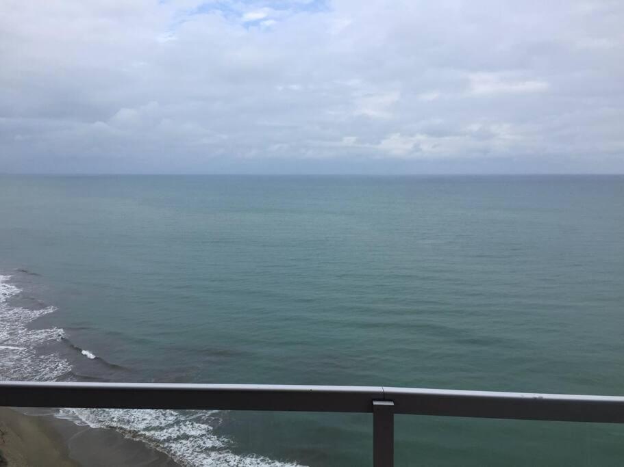 ¡Descansa y relajate, en piso 14 de Diamond Beach! view 2