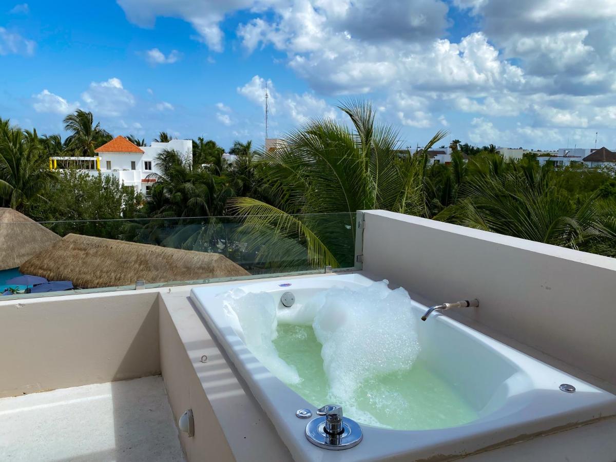 Jacuzzi