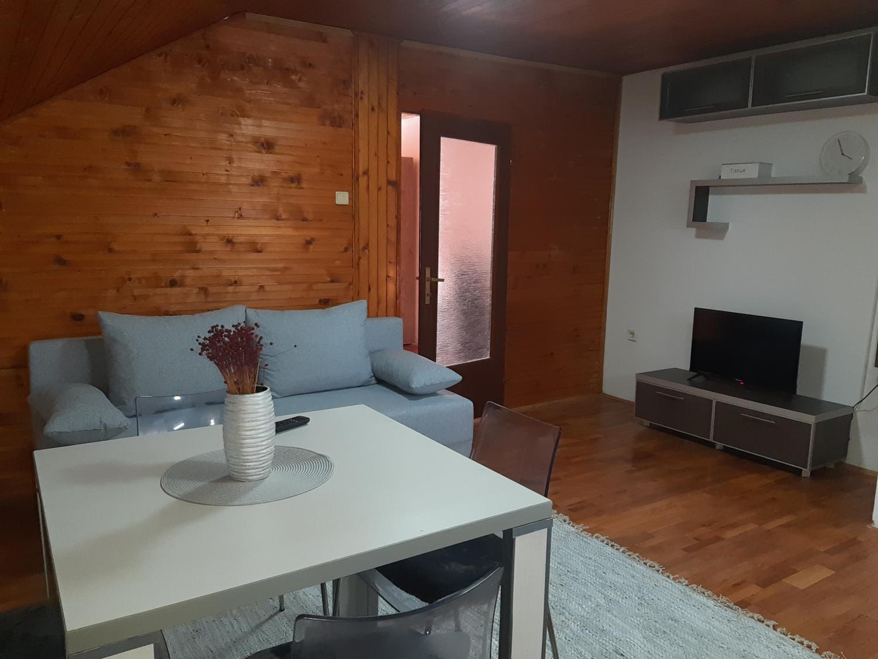 Apartman Ljiljan view 3