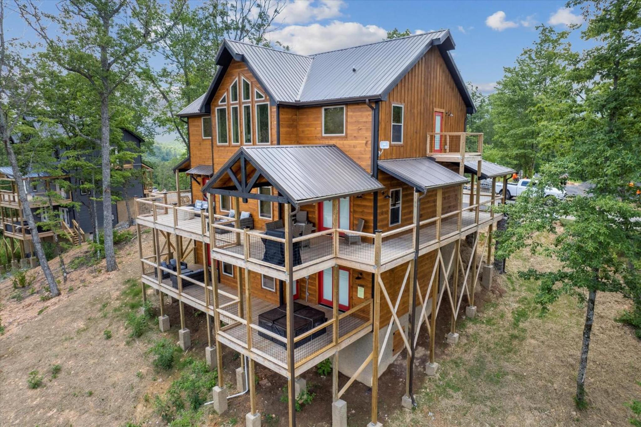 Red Sky Ridge cabin view 4