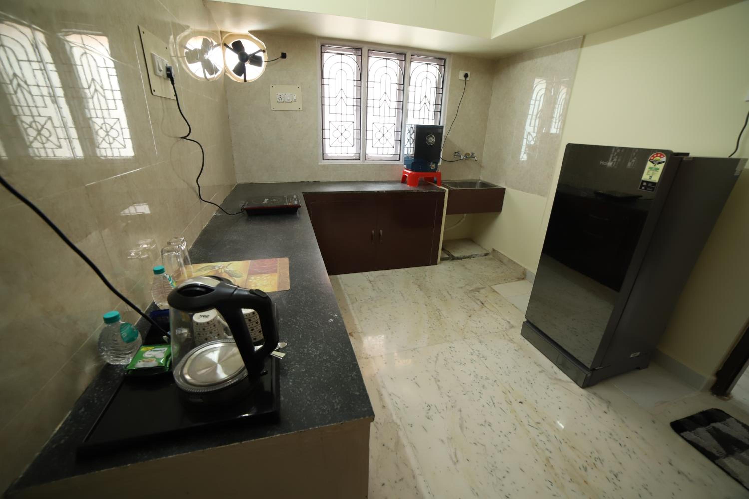 Royal Home Stay deluxe Room