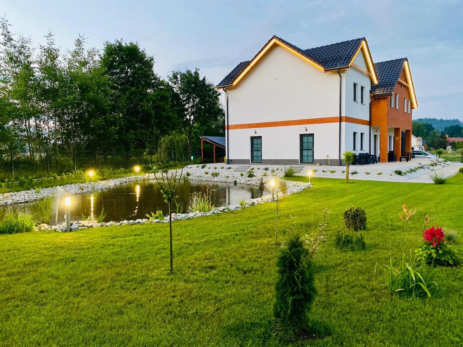Wonder Home - Apartamenty Halo Karkonosze z ogrodem, sezonowym basenem, placem zabaw i widokiem na Śnieżkę - zlokalizowane blisko Karpacza