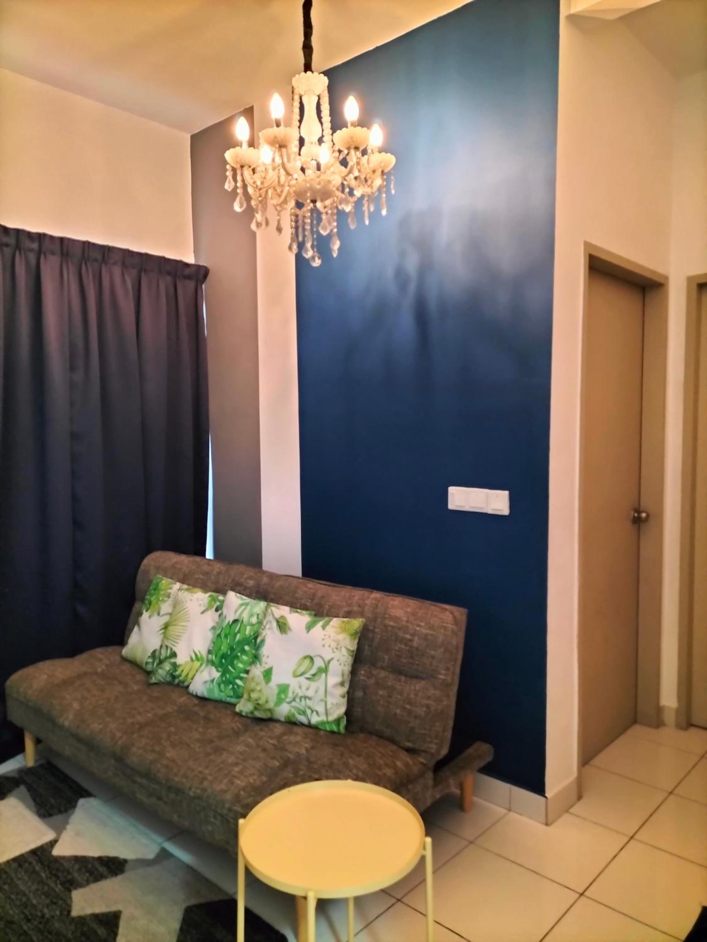 Hani Homestay WiFi Netflix Secure parking KLIA USIM INTI Aeon mall photo 1