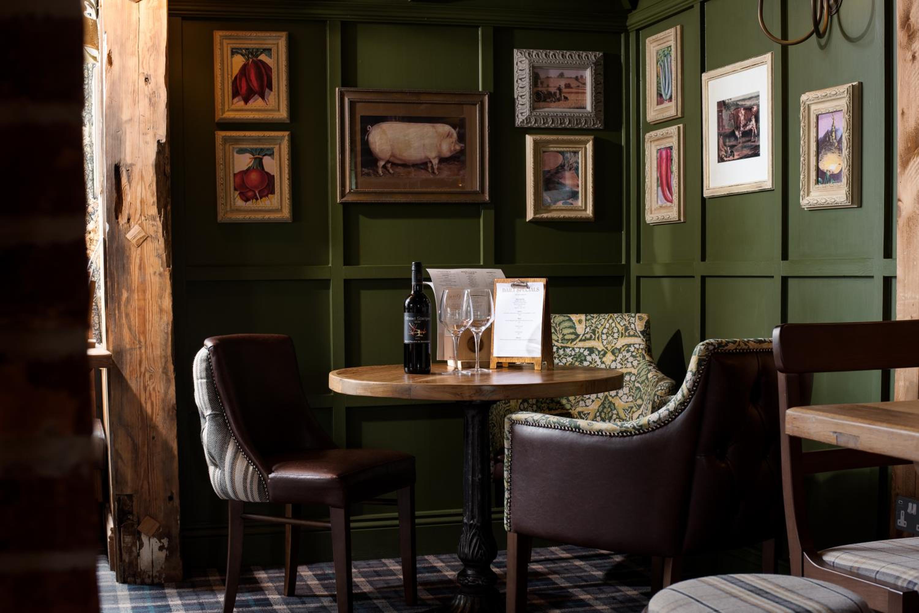 The Hog's Head Inn - The Inn Collection Group