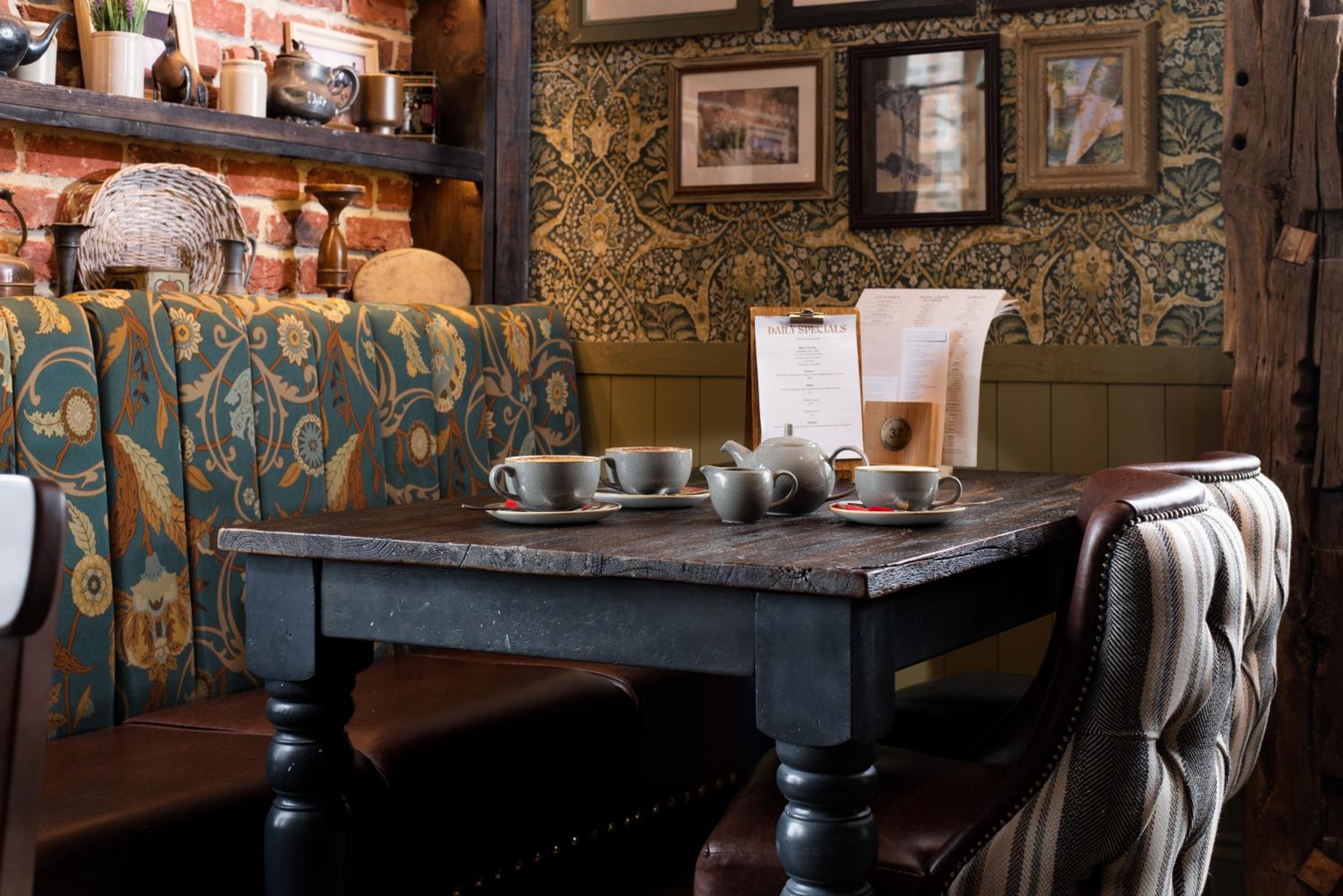 The Hog's Head Inn - The Inn Collection Group