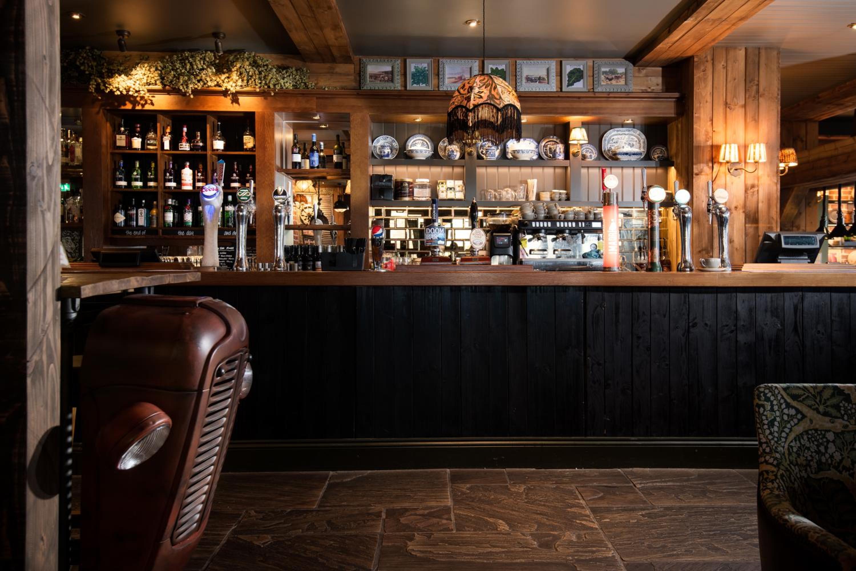 The Hog's Head Inn - The Inn Collection Group