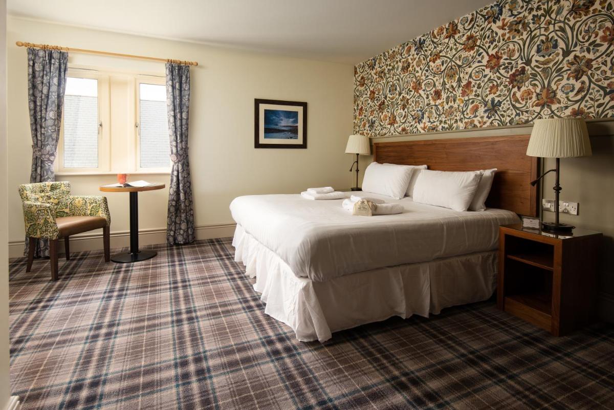 The Hog's Head Inn - The Inn Collection Group