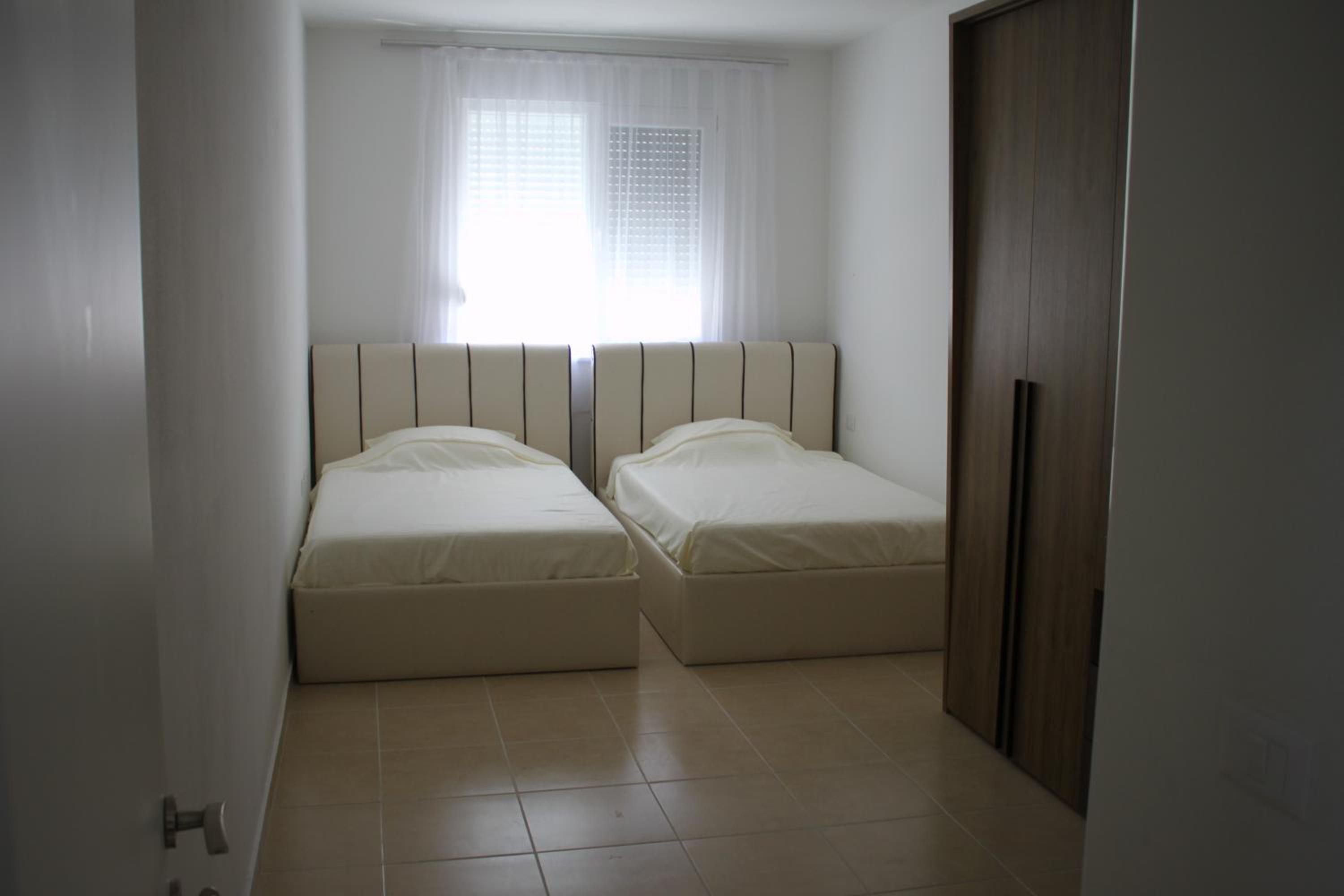 Everest Apartments Shengjin