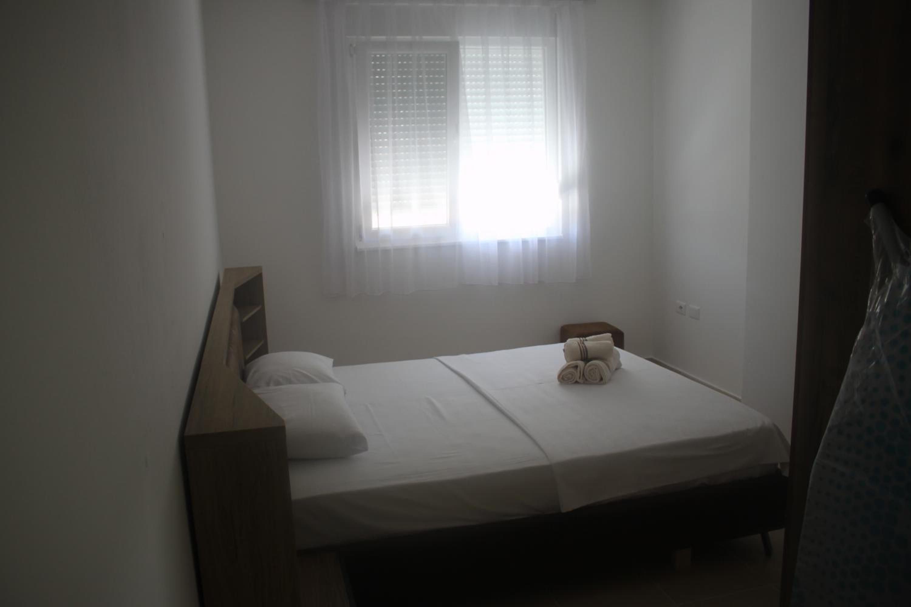 Everest Apartments Shengjin