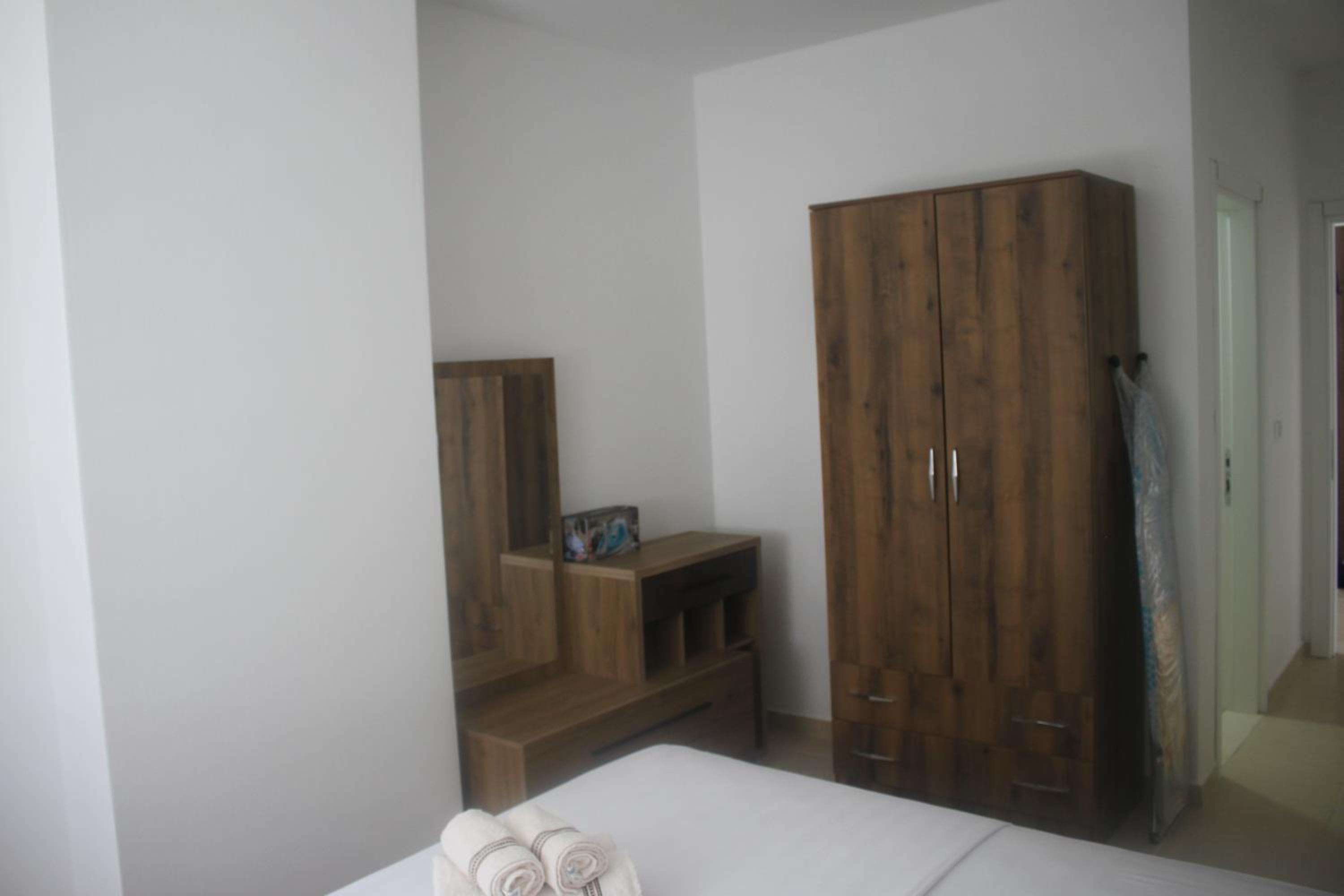 Everest Apartments Shengjin