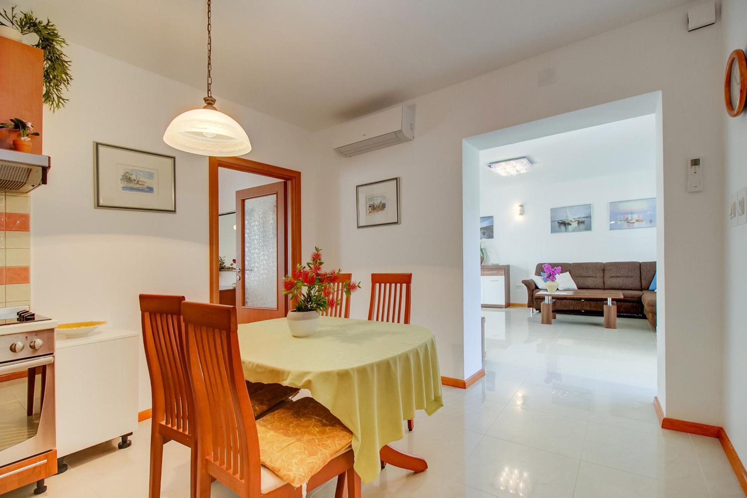 Apartman Mirjana 1 view 3