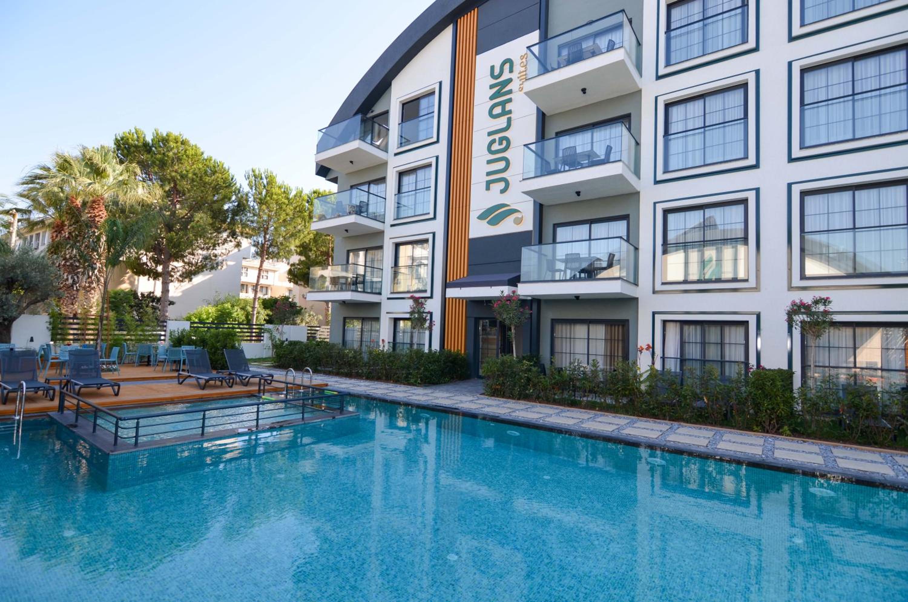 Juglans Suites - Image 68