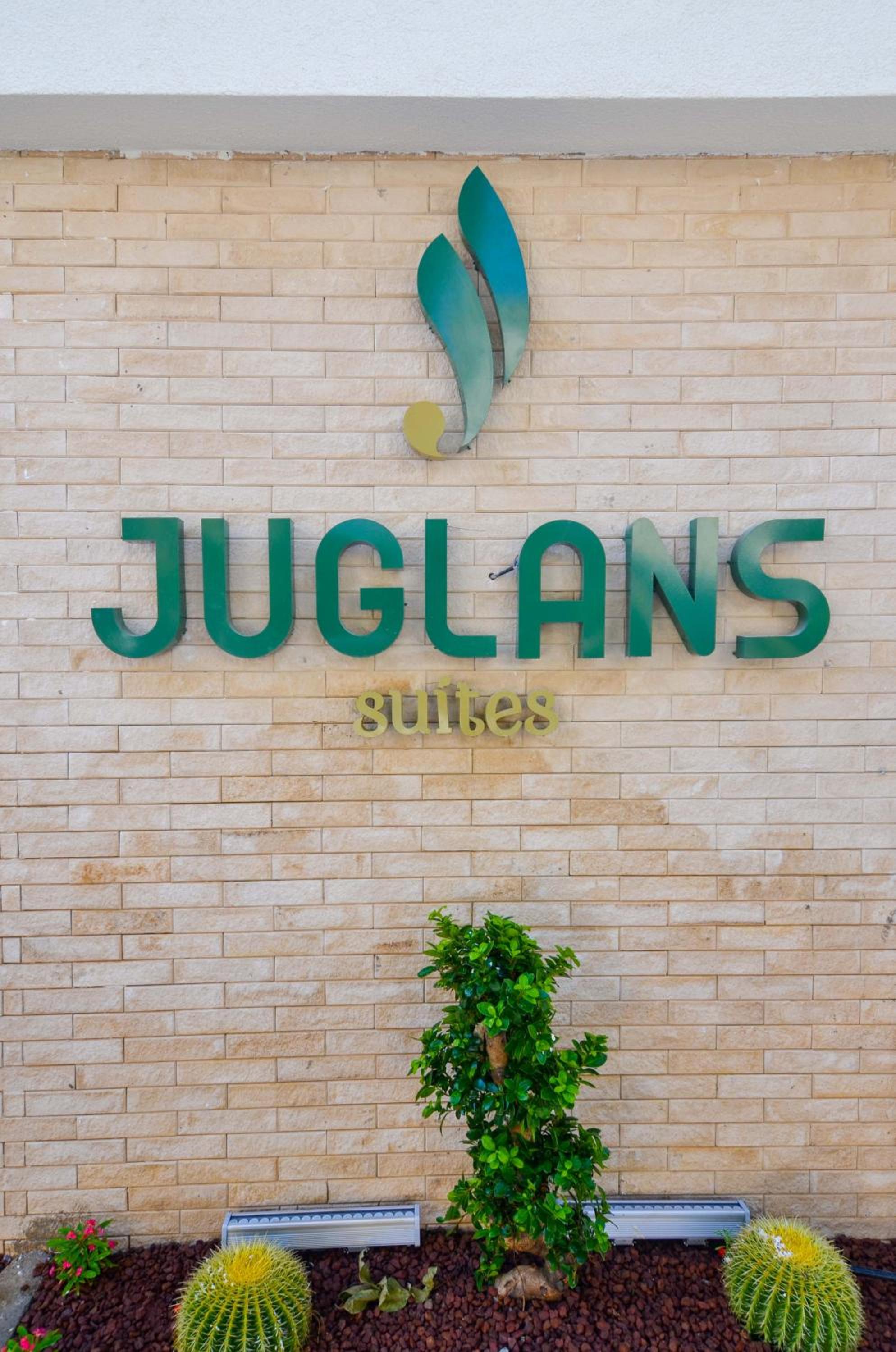 Juglans Suites - Image 34