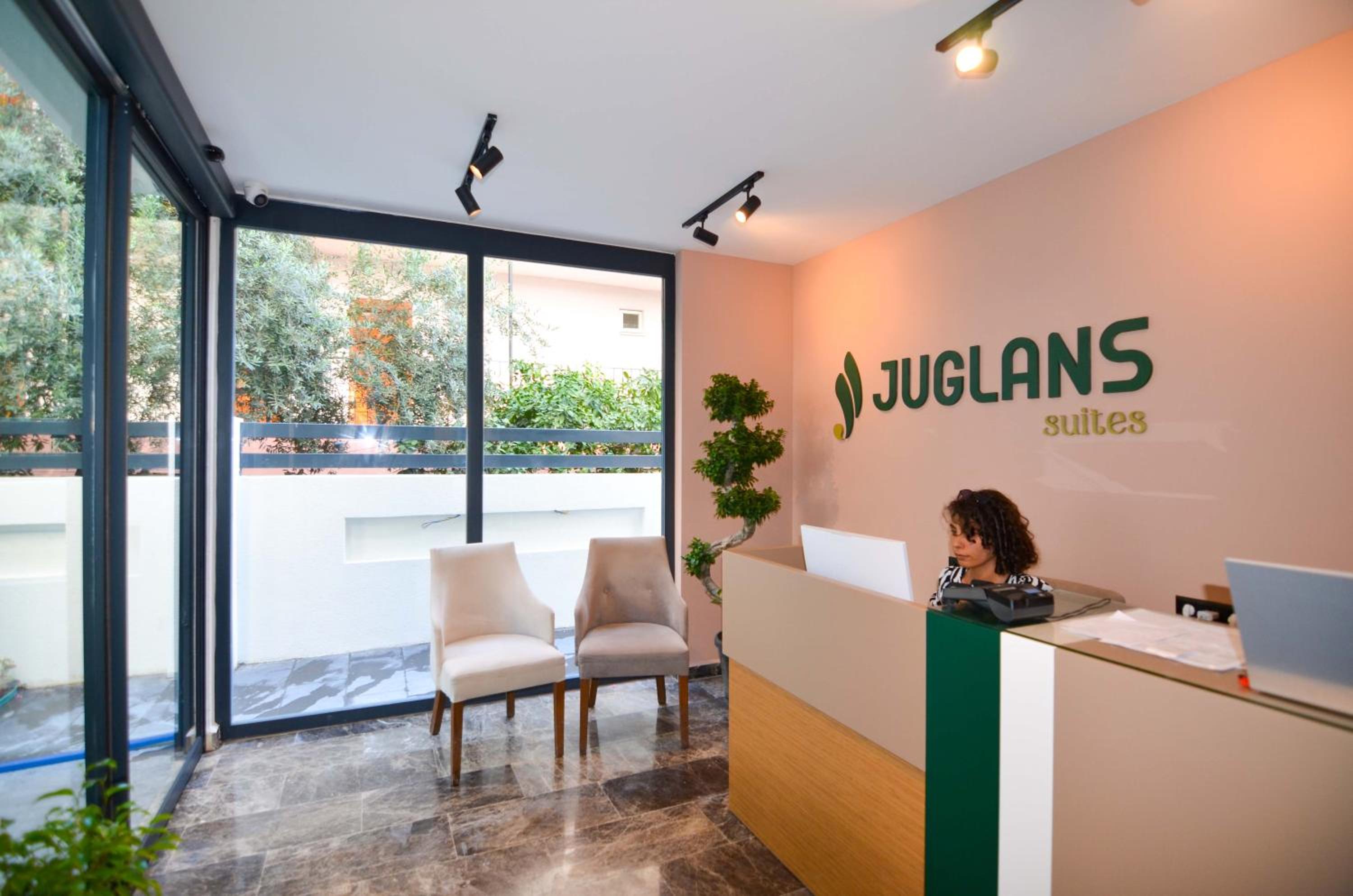 Juglans Suites - Image 70
